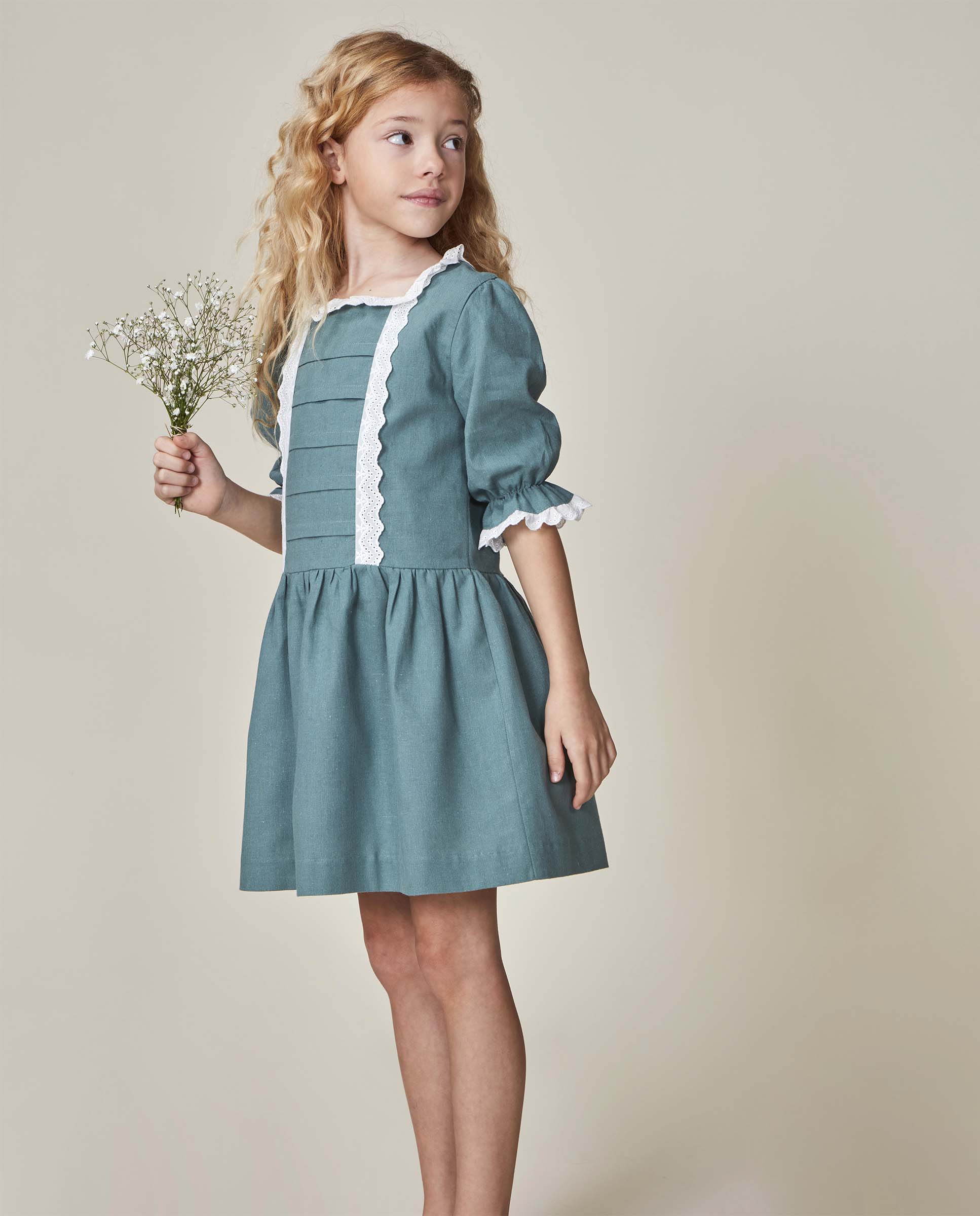 Imagem 0 de Vestido Infantil de Linho com Tiras Bordadas