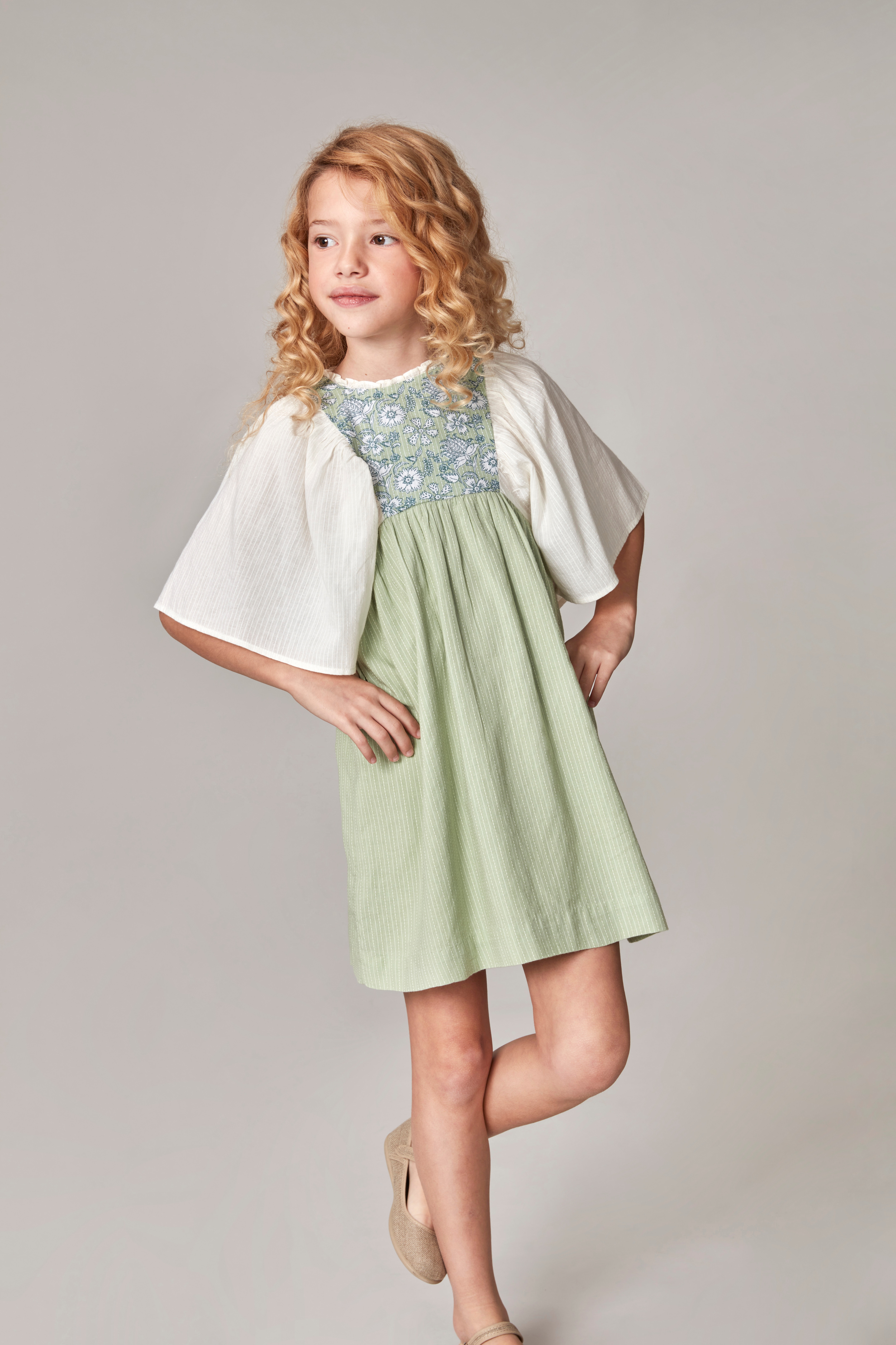 Imagem 0 de Vestido Infantil com Peitilho Estampado