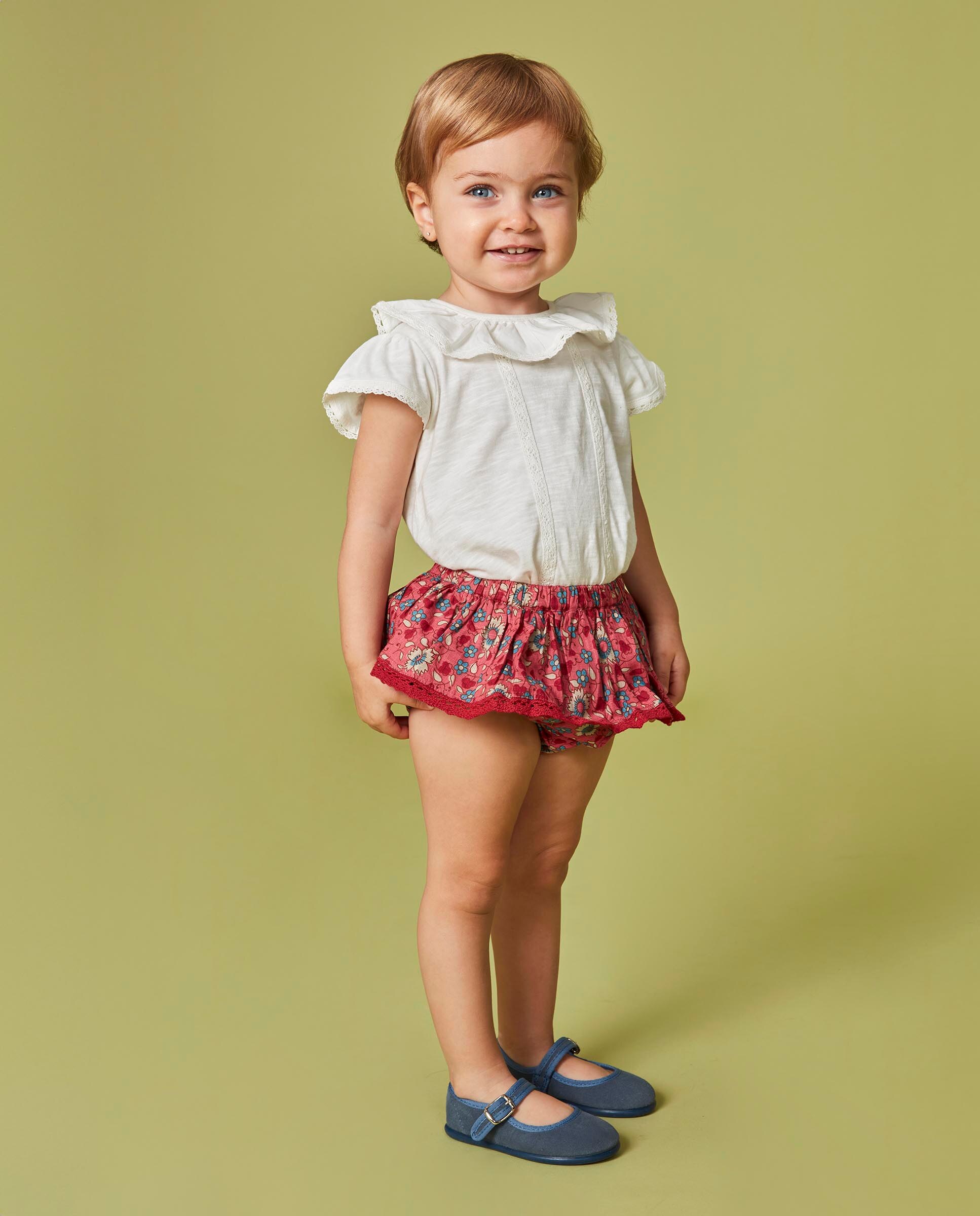 Shorts para Bebé com Estampado de Flores Coral-5