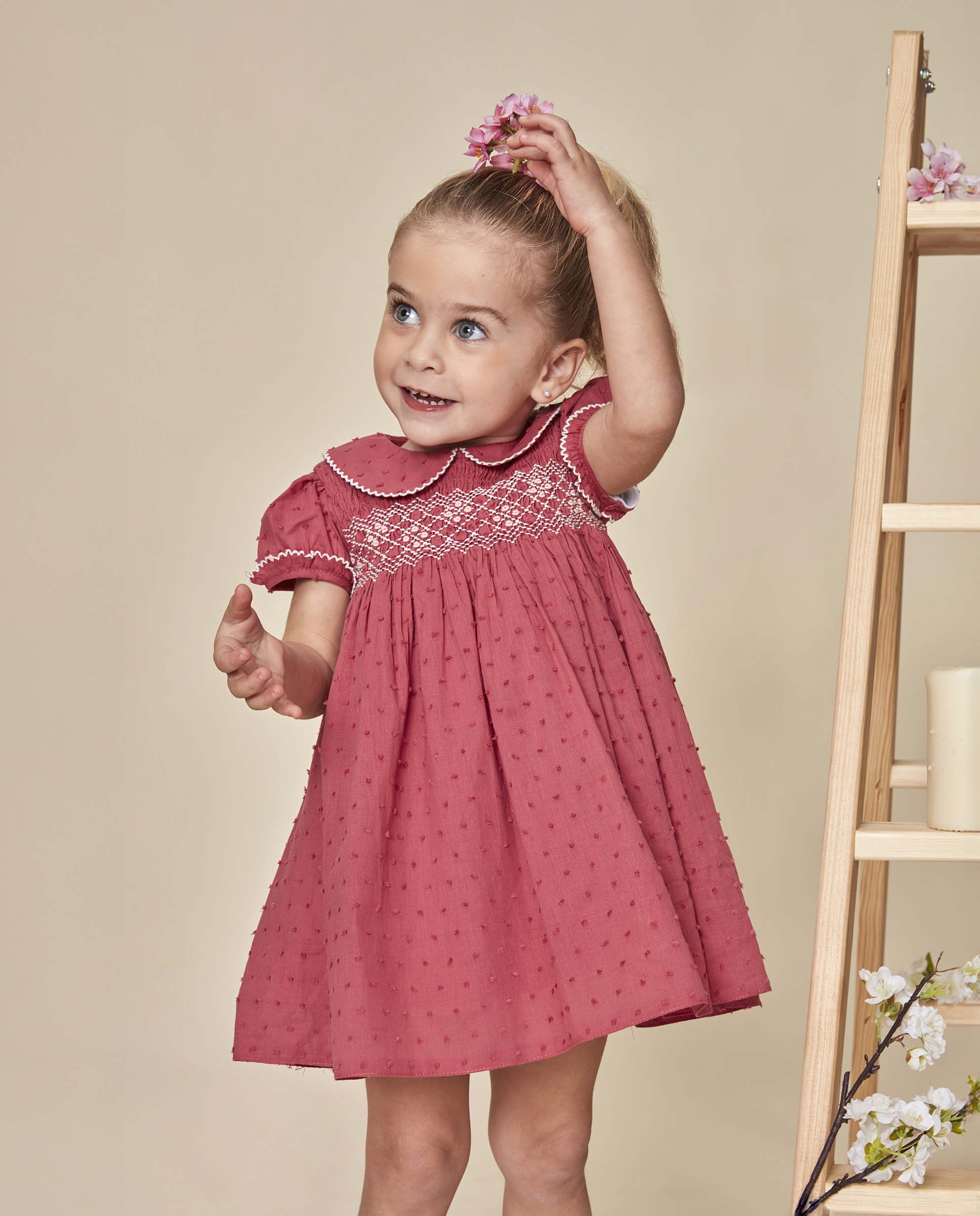 Vestido para Bebé com Smock Gocco Coral-2