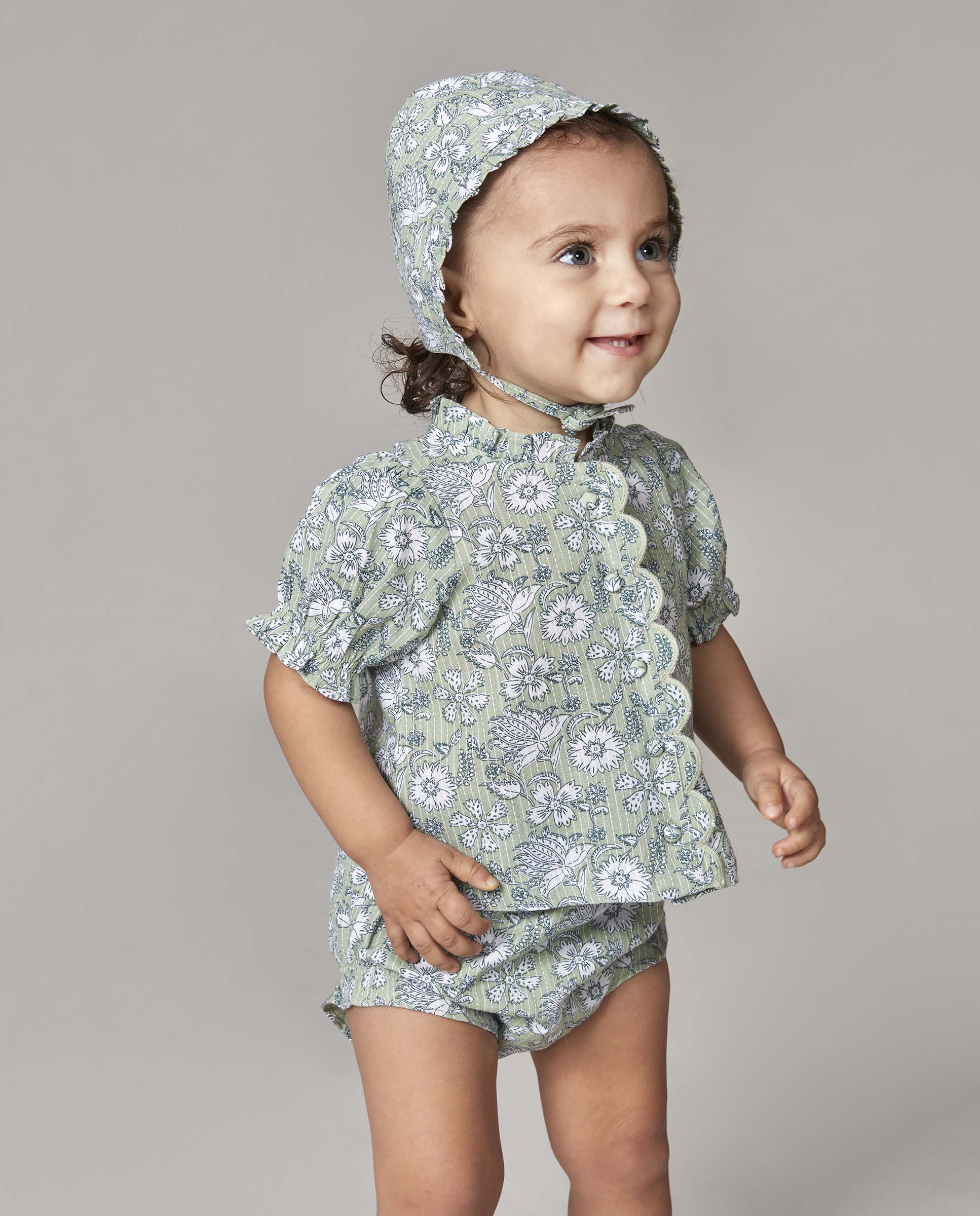 Imagem 0 de Conjunto para Bebé de Camisa e Calças a Condizer com Capota