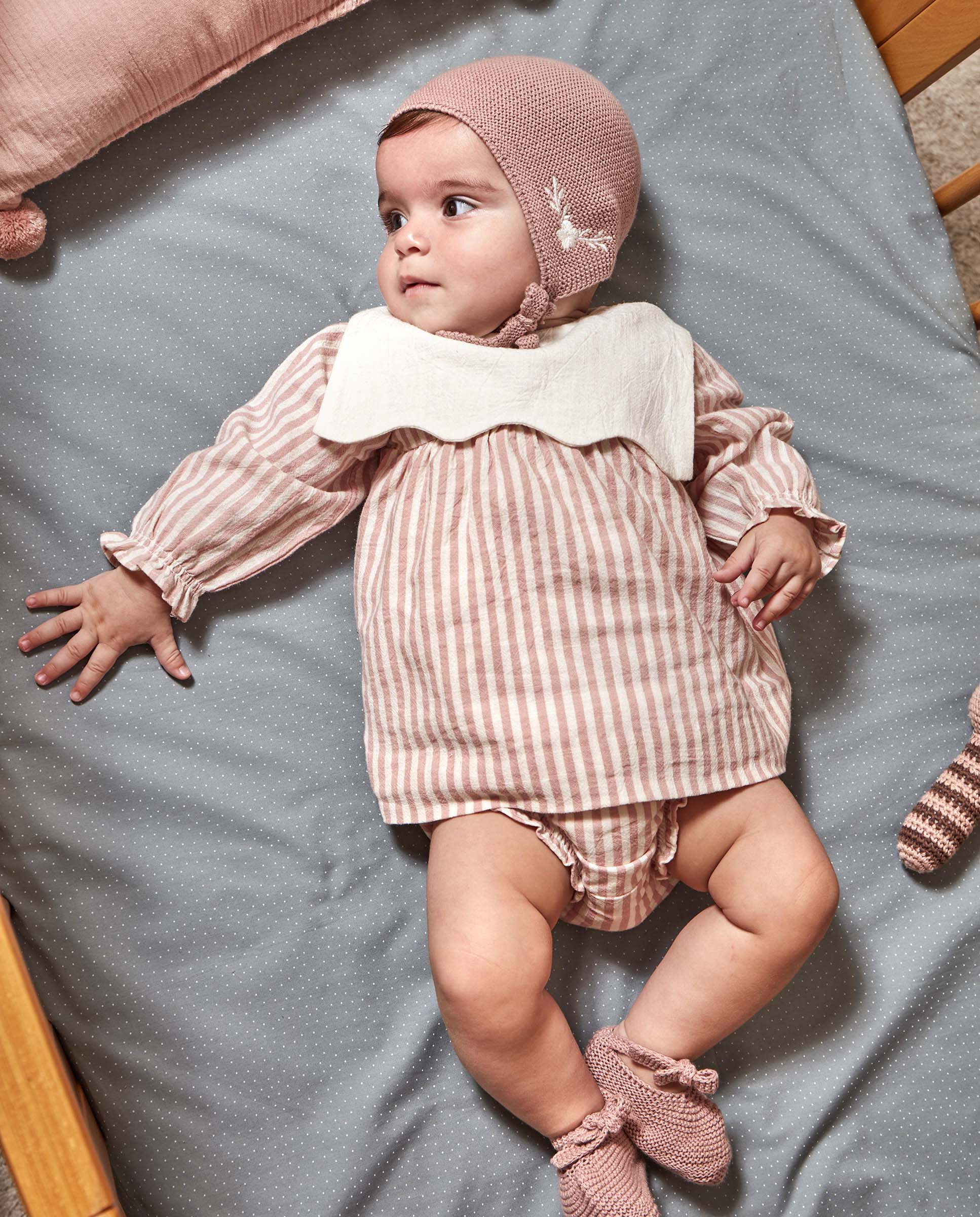 Vestido para Bebé Às Riscas com Gola Babete Rosa-5