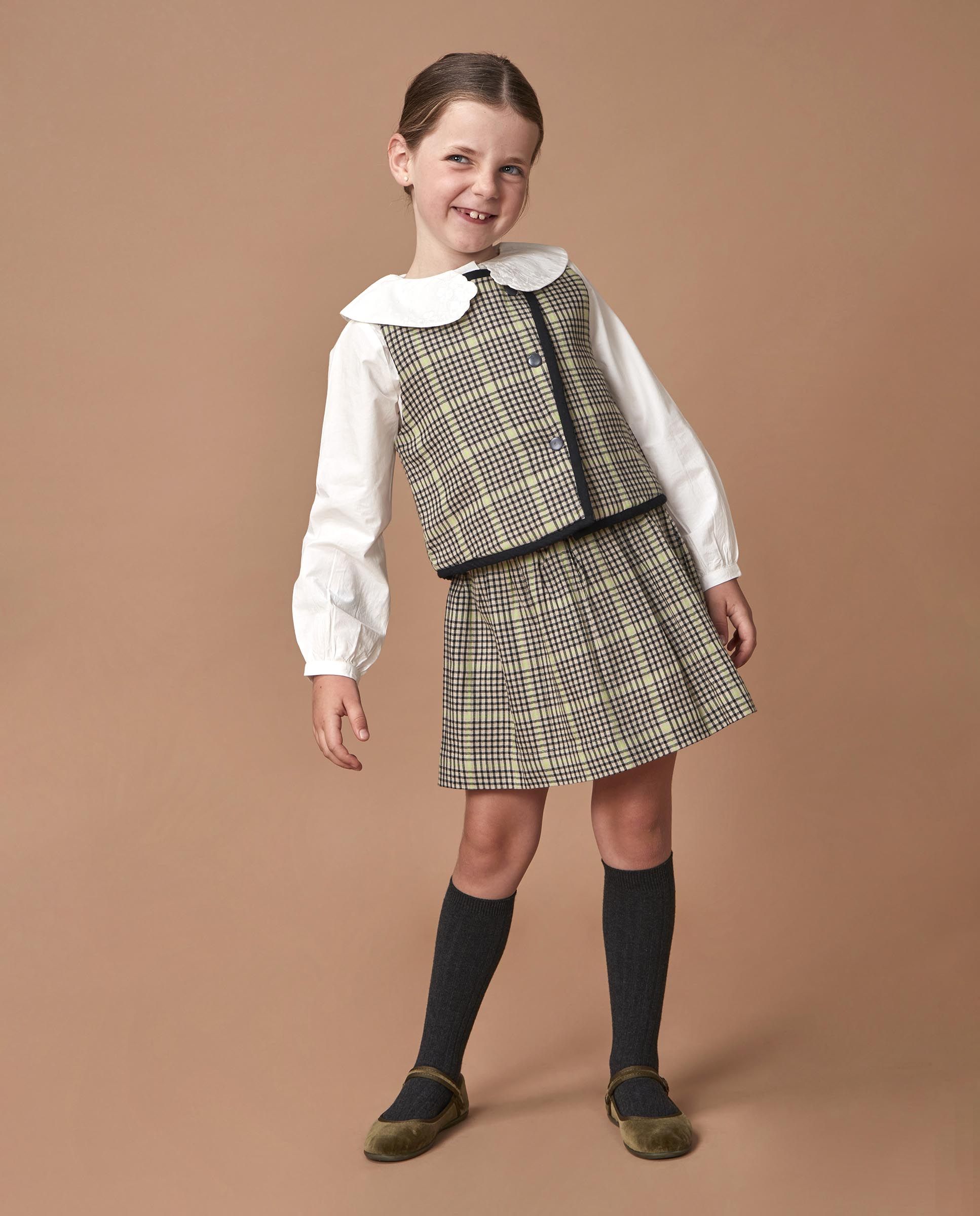 Colete Reversível Infantil com Detalhes Flúor Taupe-2