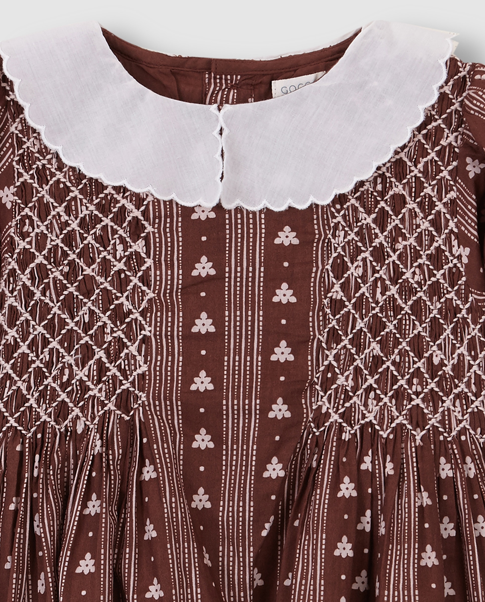 Vestido Infantil com Favo de Mel e Gola com Ondas Castanho-3