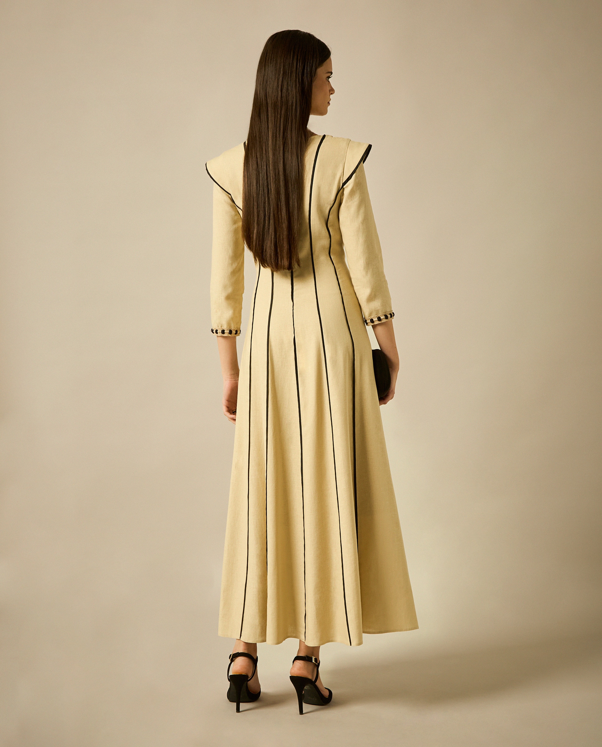 Vestido Midi Evasé com Vivos em Contrastes e Manga 3/4 Camel-2