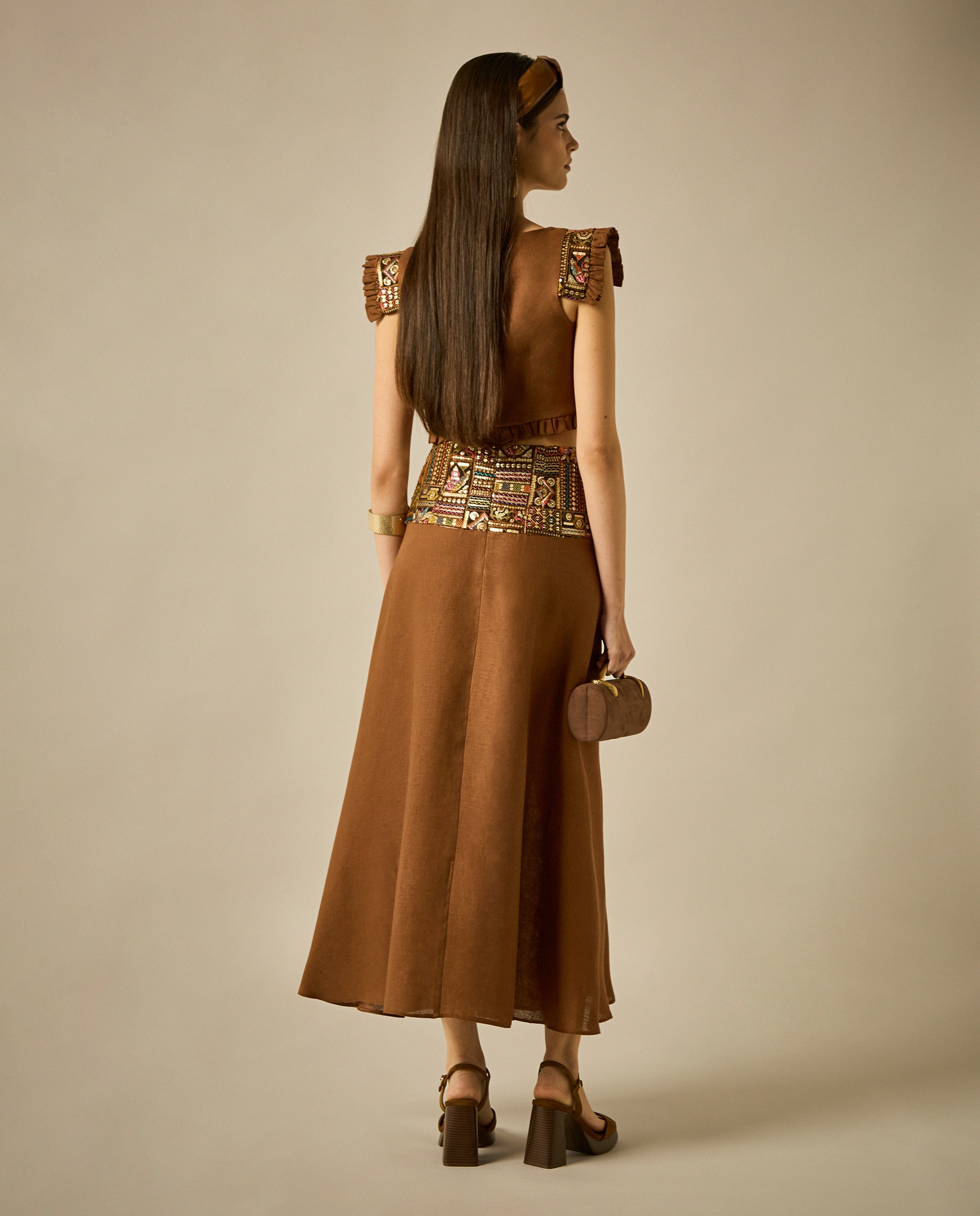 Conjunto de Top e Saia Midi Ao Bies Castanho-2