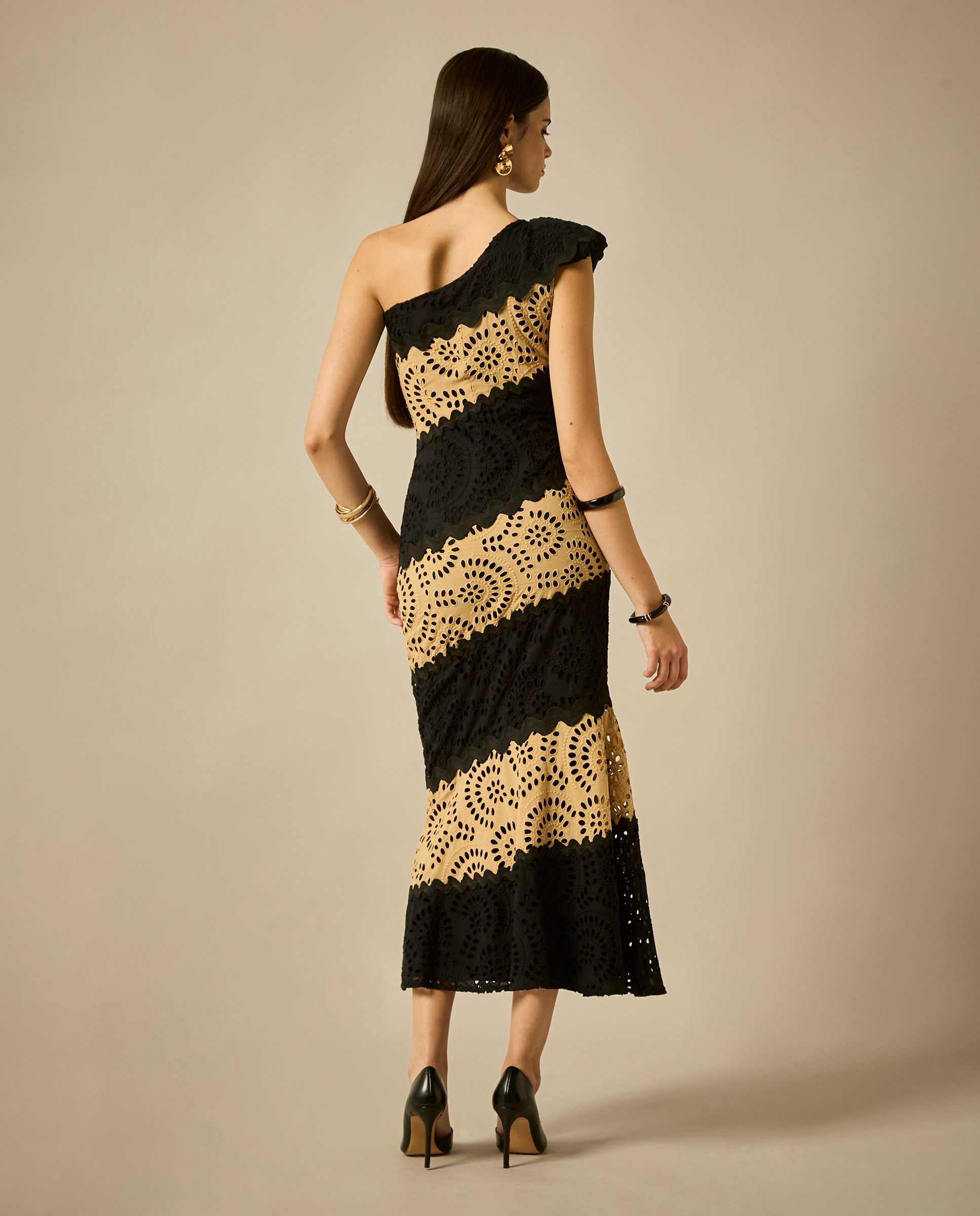 Vestido Midi Sereia com Decote Assimétrico e Passamanaria Camel-2