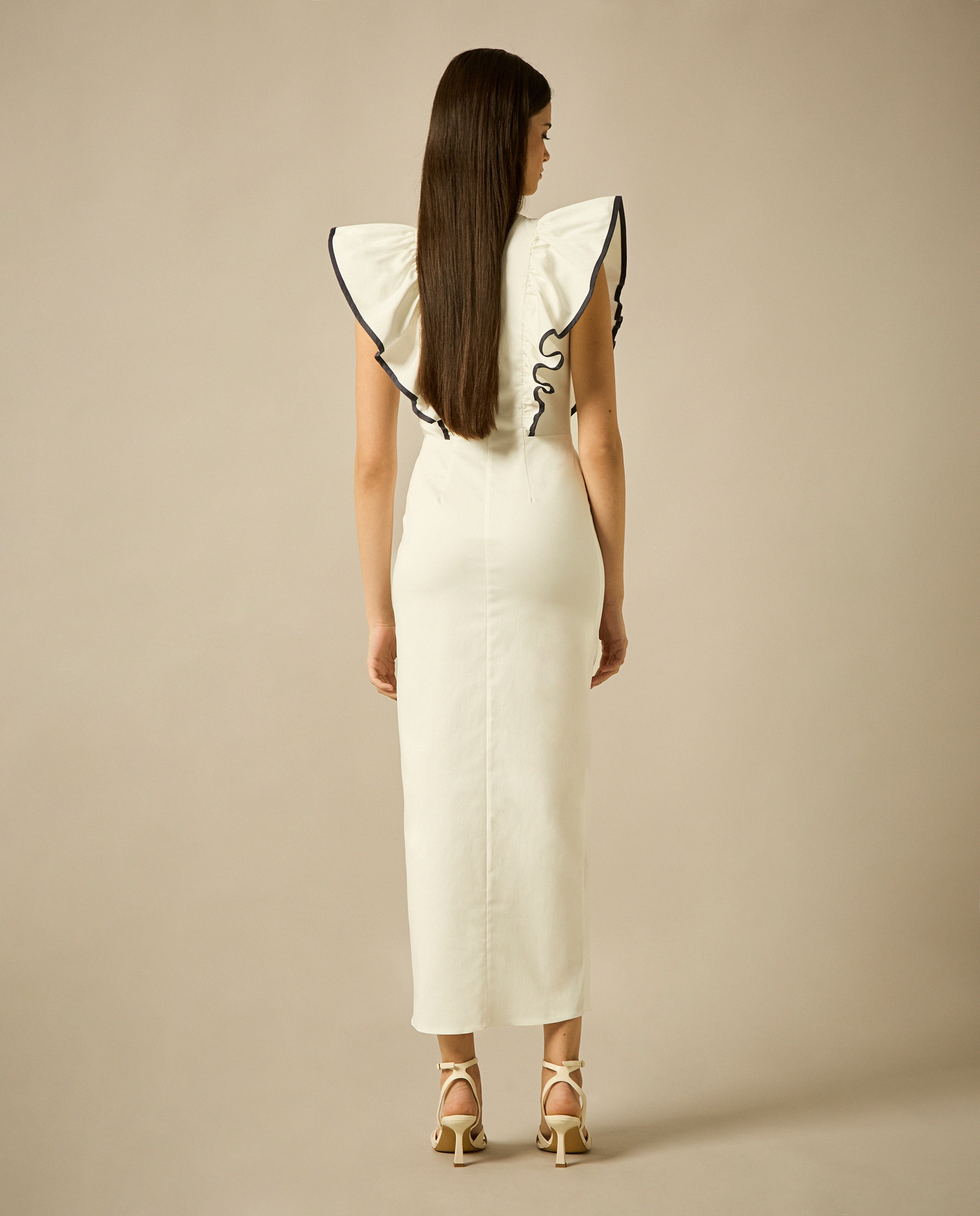 Vestido Midi com Ombros com Folhos Viveados e Botões Da Parte Frontal Cru-2