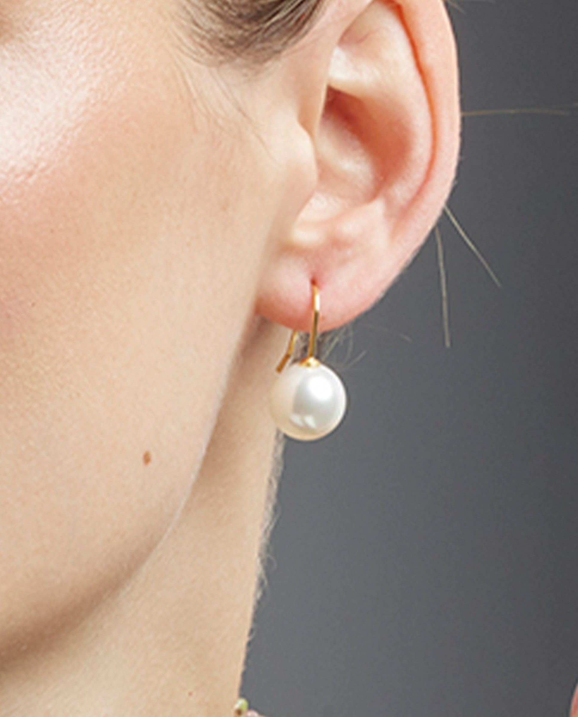 Brincos Essential de Prata de Lei 925 com Acabamento em Ouro Amarelo de 18 Quilates e Pérola Branca Branco-3