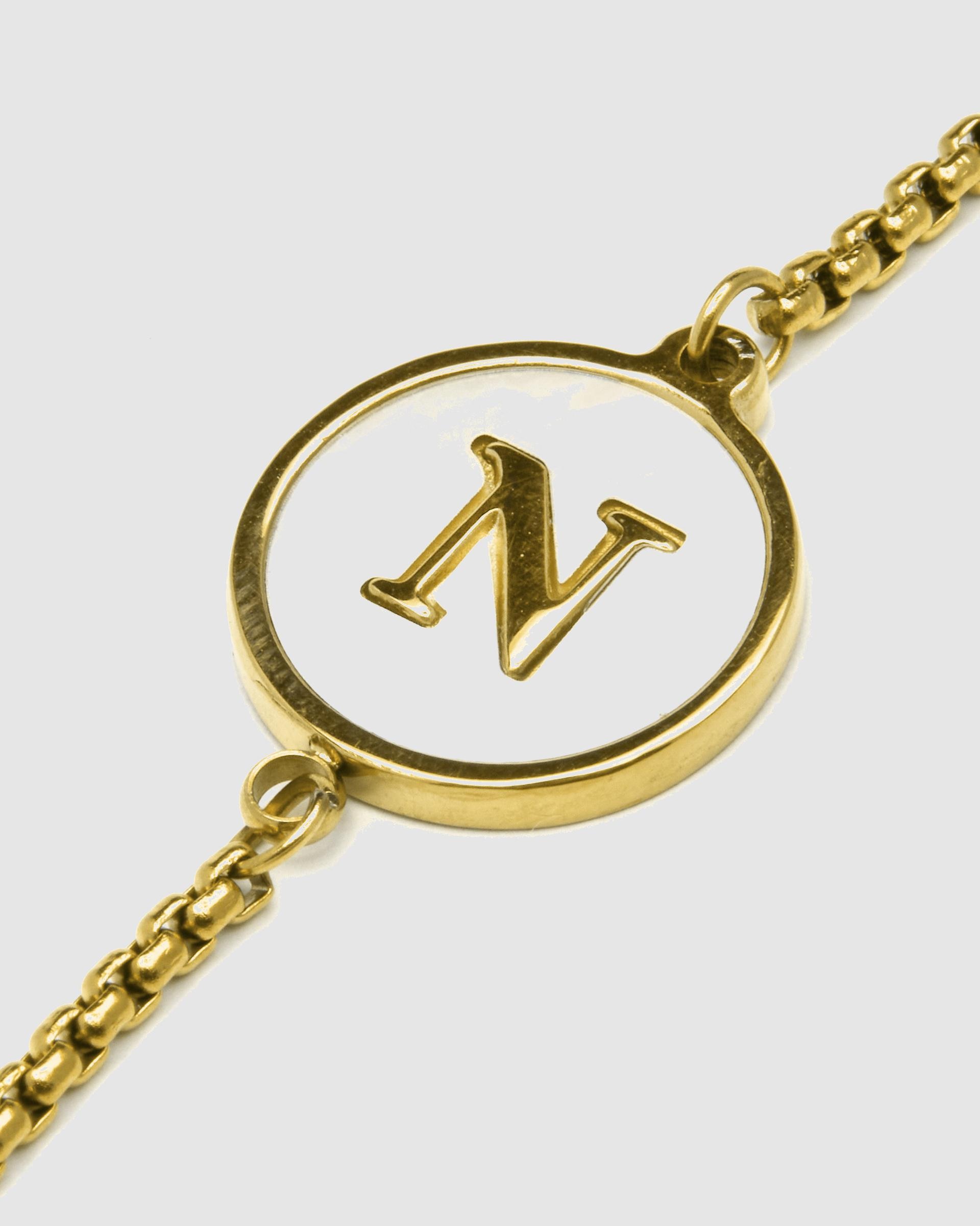 Pulseira com Charms Letras Acabada em Ouro de 18 Quilates com Madrepérola Branca Ouro-5