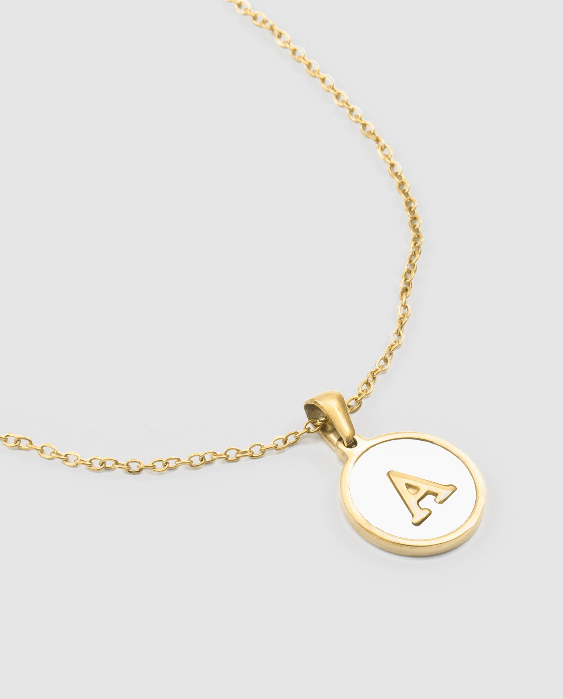 Colar de Aço Alphabet Acabado em Ouro de 18 Quilates com Madrepérola Branca Ouro-5