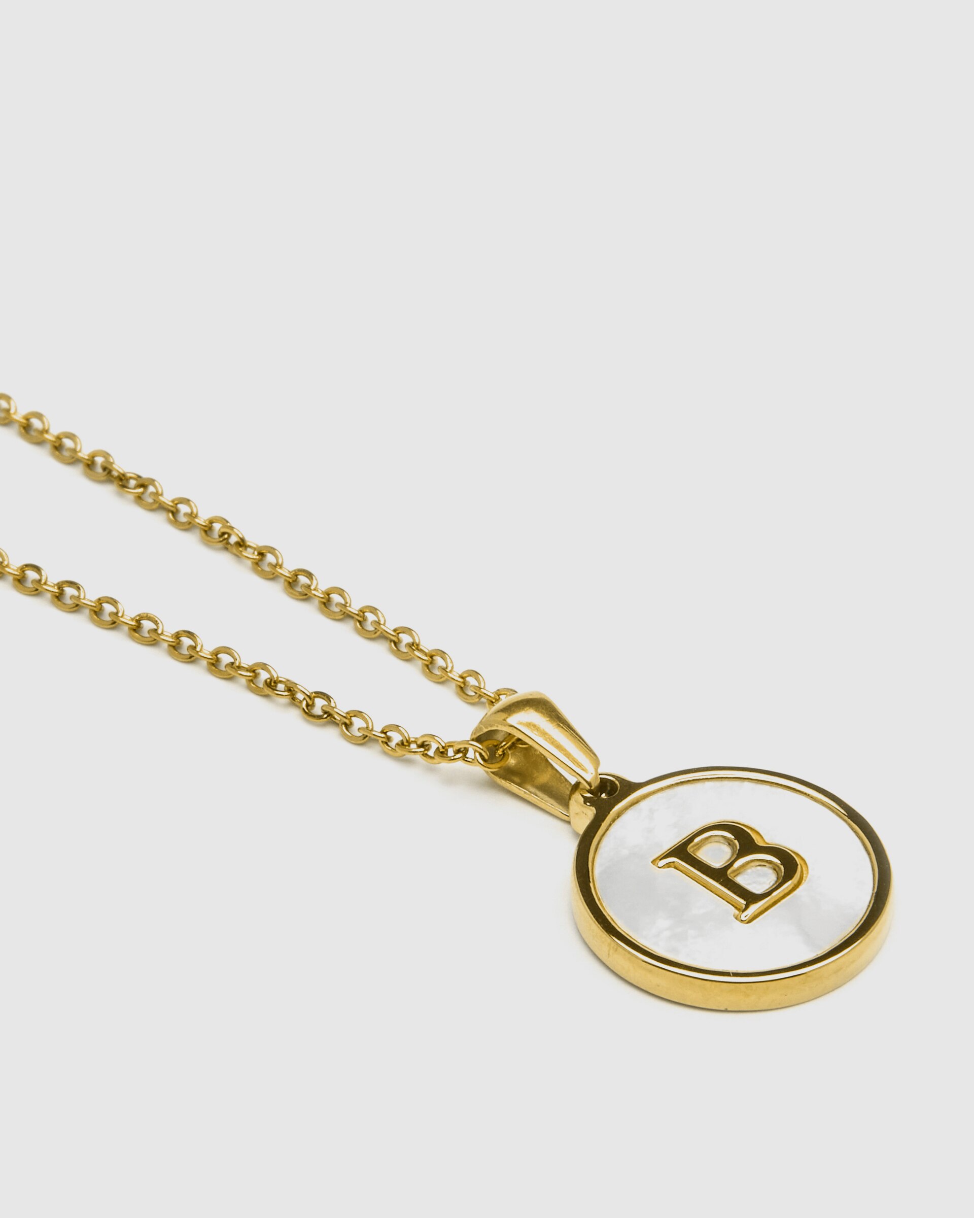 Colar de Aço Alphabet Acabado em Ouro de 18 Quilates com Madrepérola Branca Ouro-3
