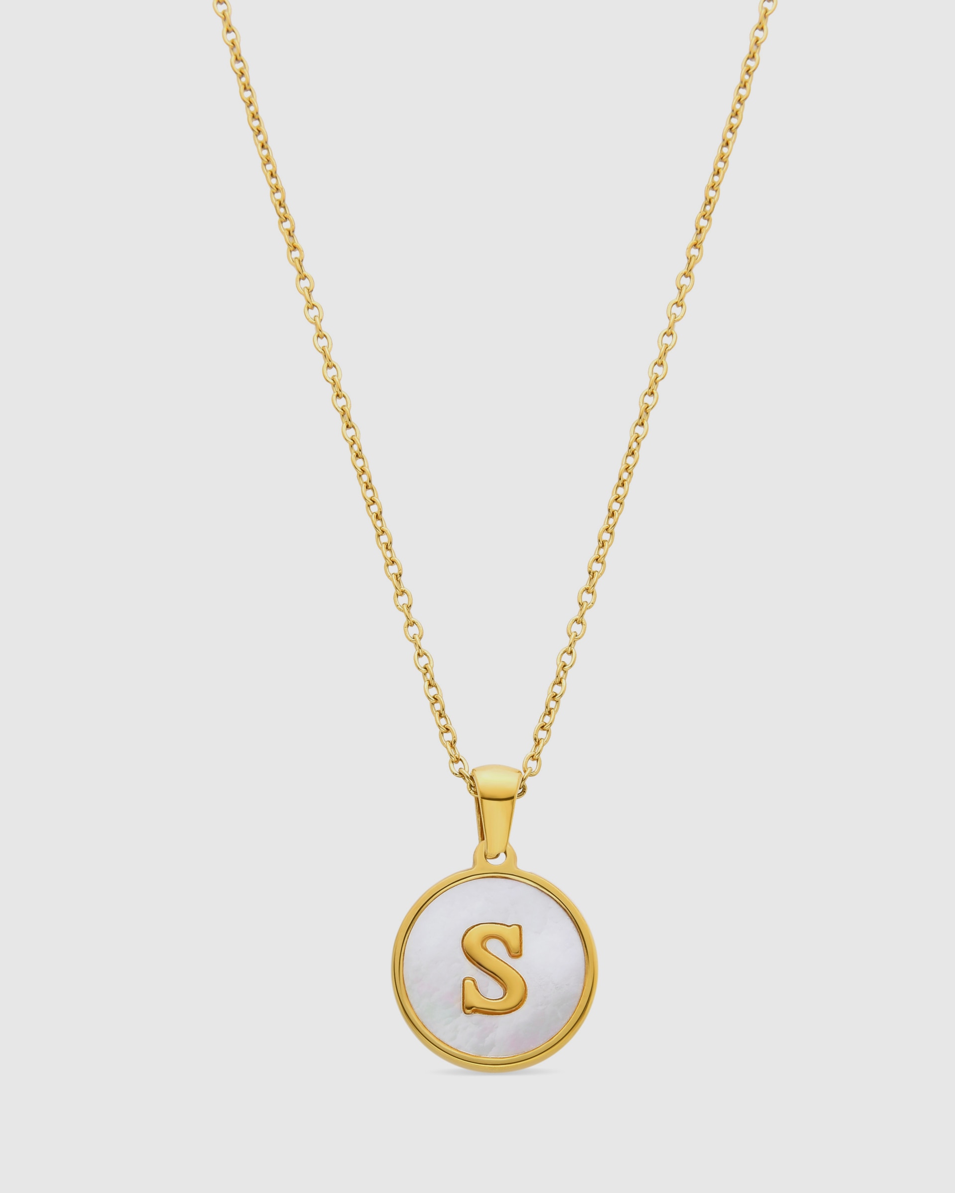 Imagem 0 de Colar de Aço Alphabet Acabado em Ouro de 18 Quilates com Madrepérola Branca