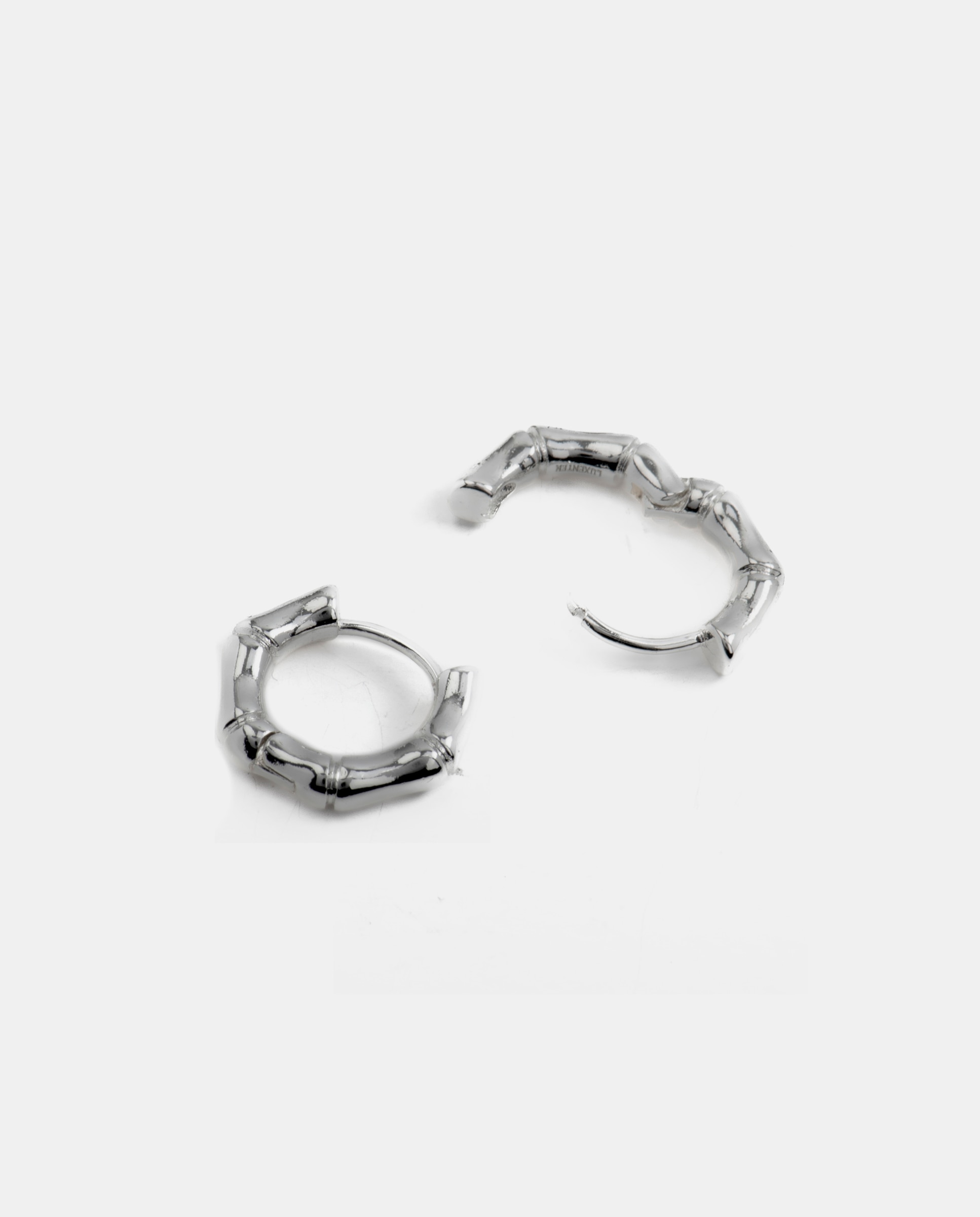 Brincos de Argola Basic Acabados em Ródio com Zirconita Brilhante Prata-5