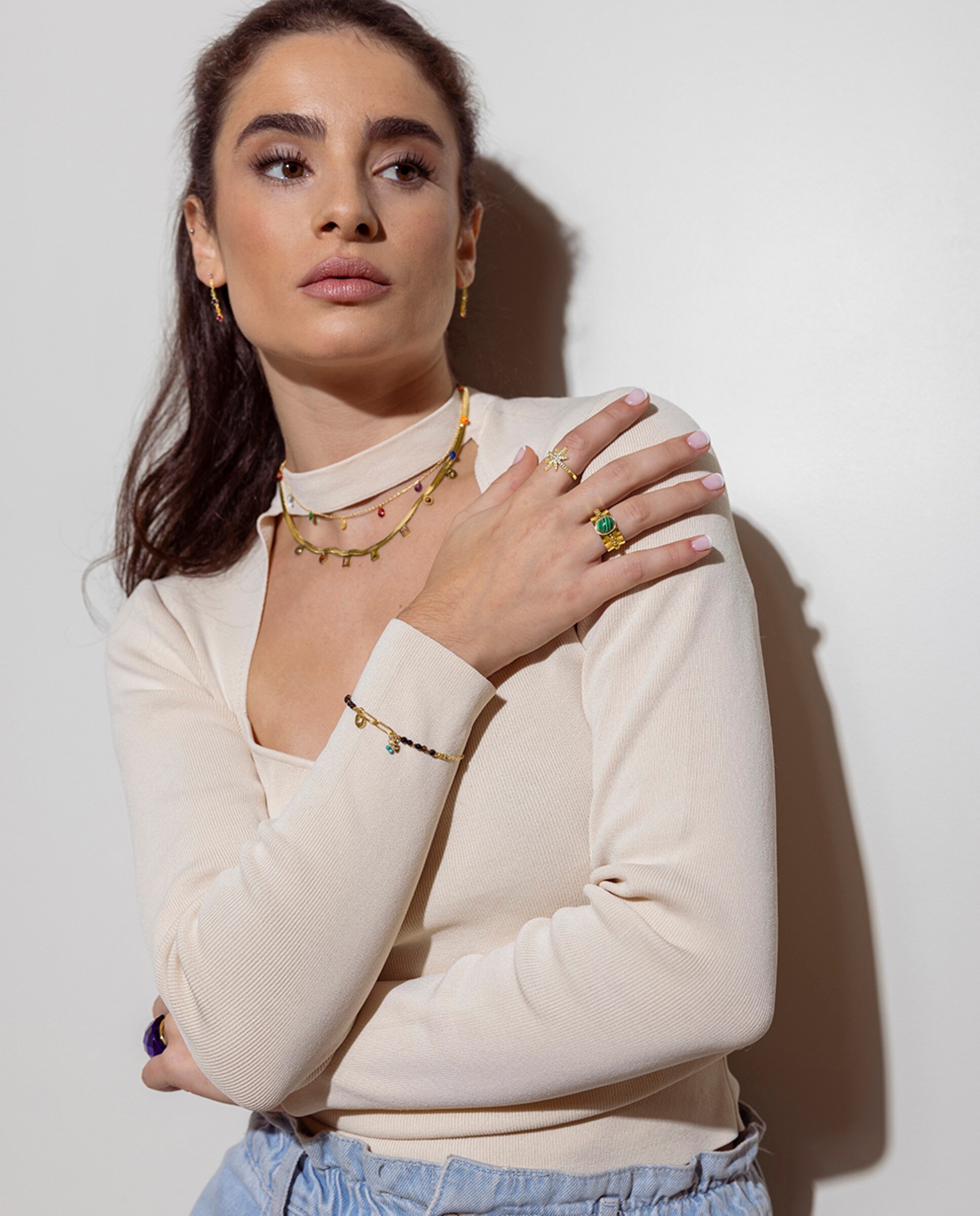 Pulseira Boho de Aço Acabada em Ouro Amarelo de 18 Quilates com Quartzo Hidrotermal Onix Preto-2