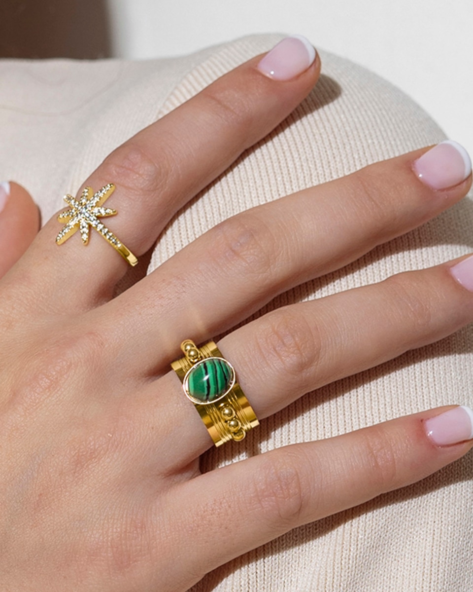 Anel Ajustável África Moda com Acabamento em Ouro Amarelo de 18 Quilates com Zirconita Brilhante Ouro-3