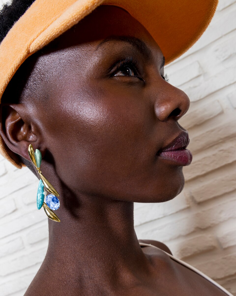 Brincos África Acabados em Ouro Amarelo de 18 Quilates com Zircónios Topázio Azul Dourado-5