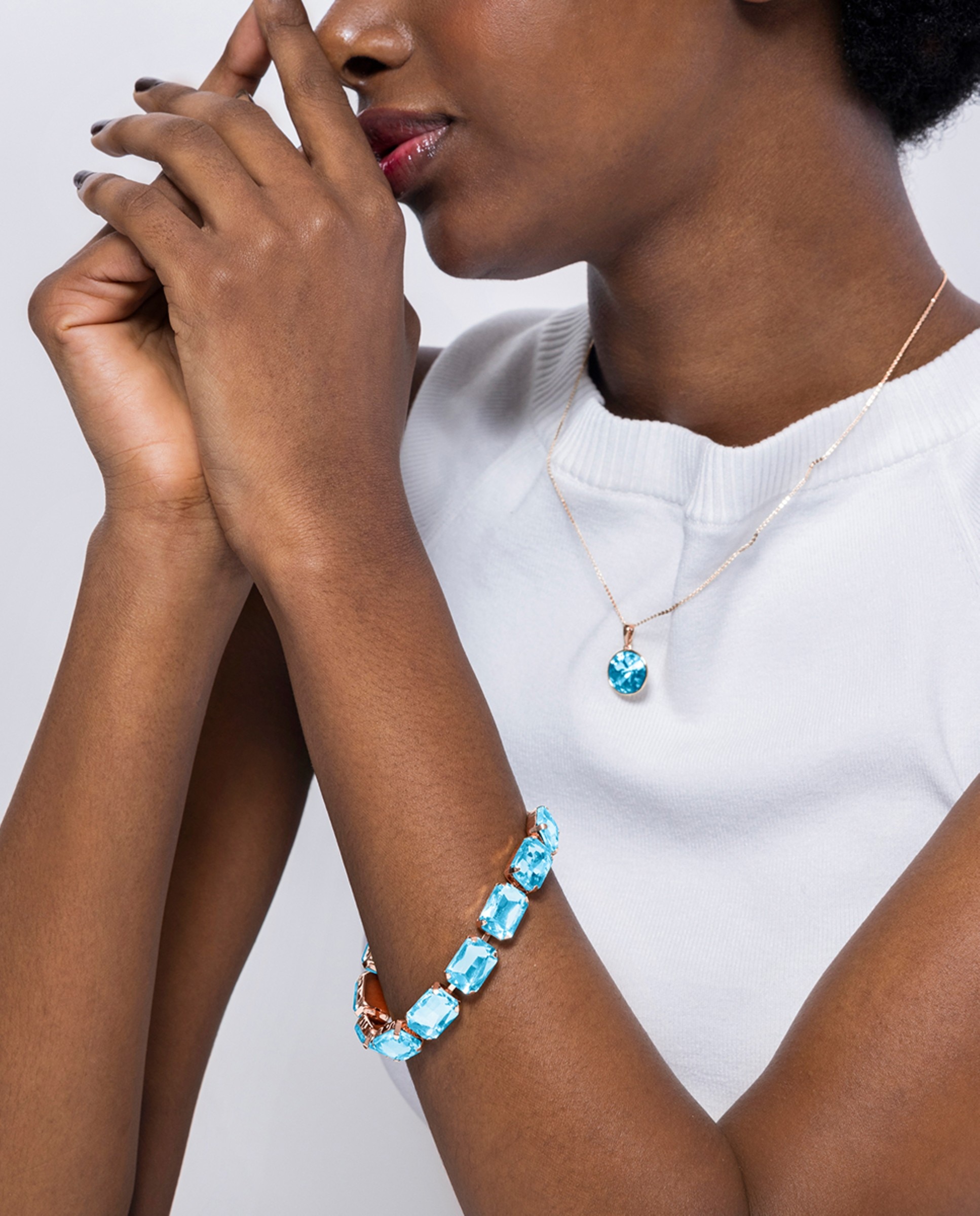 Pulseira de Elos África Acabada em Ouro Amarelo de 18 Quilates com Cristal Azul Azul-2