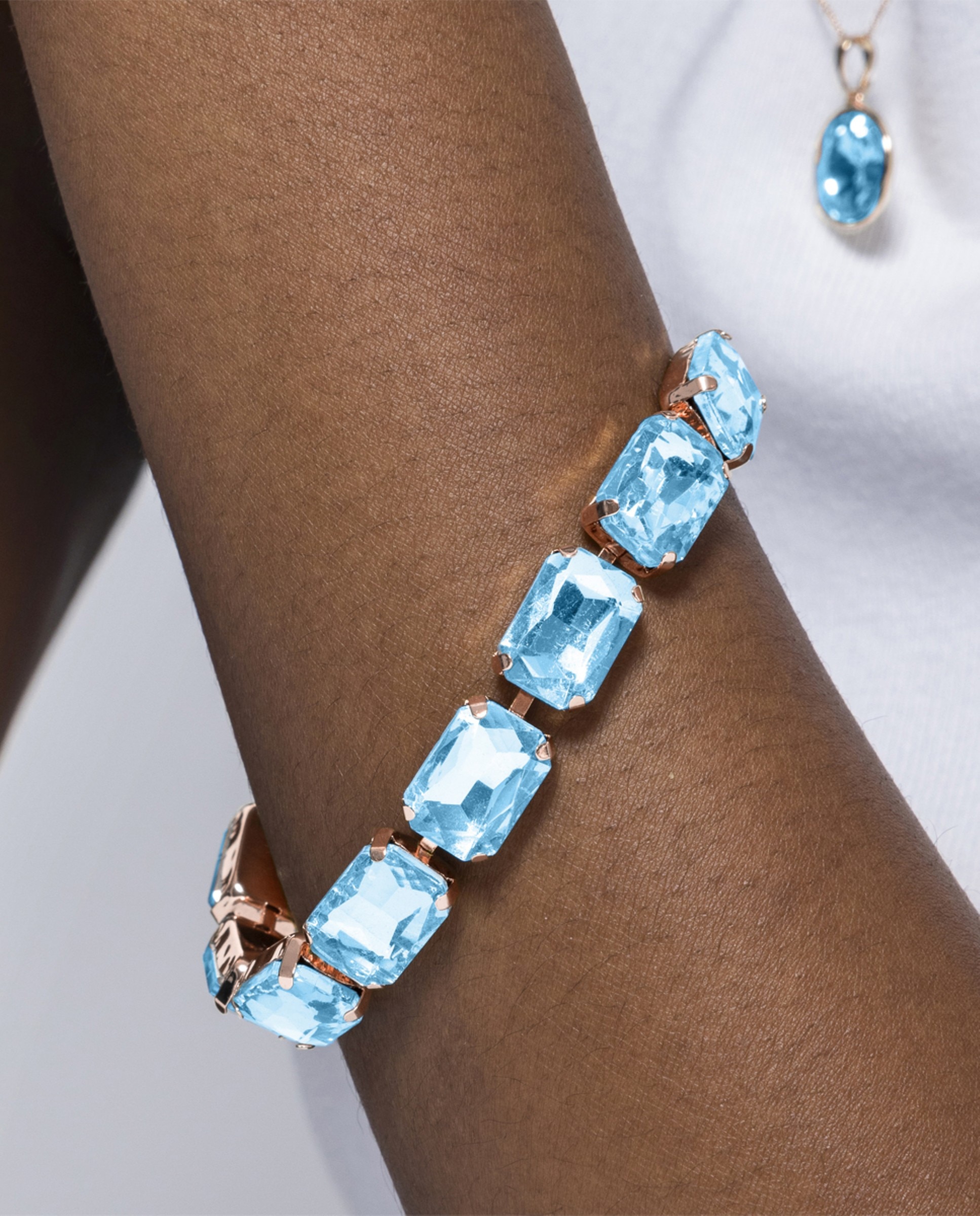 Pulseira de Elos África Acabada em Ouro Amarelo de 18 Quilates com Cristal Azul Azul-3