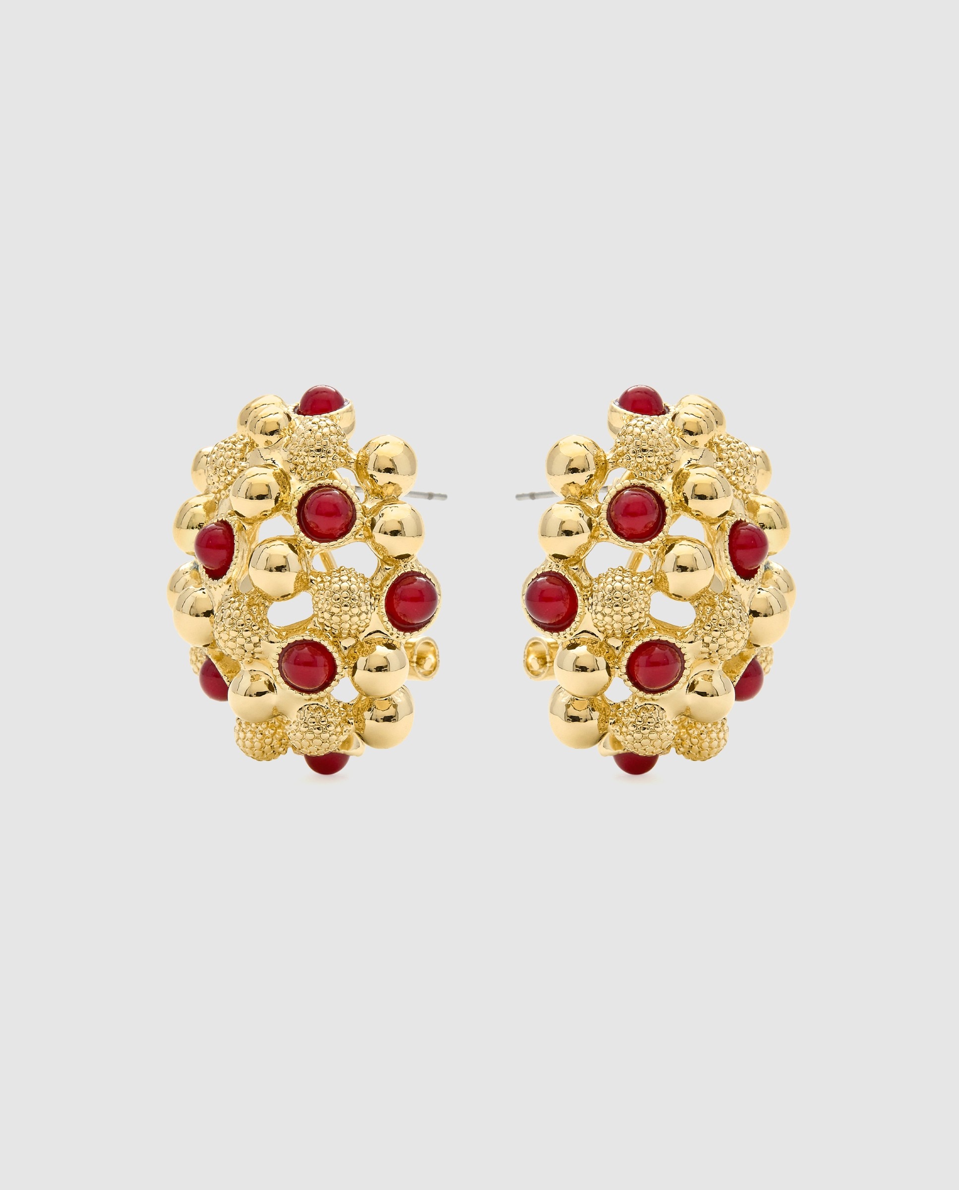 Brincos África Acabados em Ouro Amarelo de 18 Quilates com Coral Vermelho-3