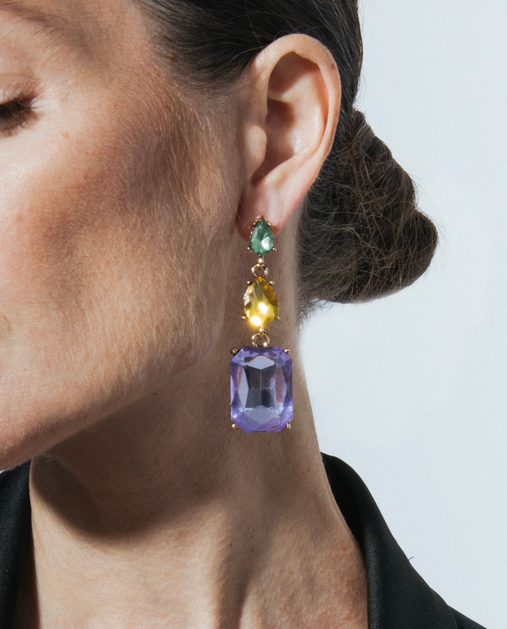 Brincos África com Acabamentos em Ouro Amarelo de 18 Quilates e Cristal Roxo Roxo-4