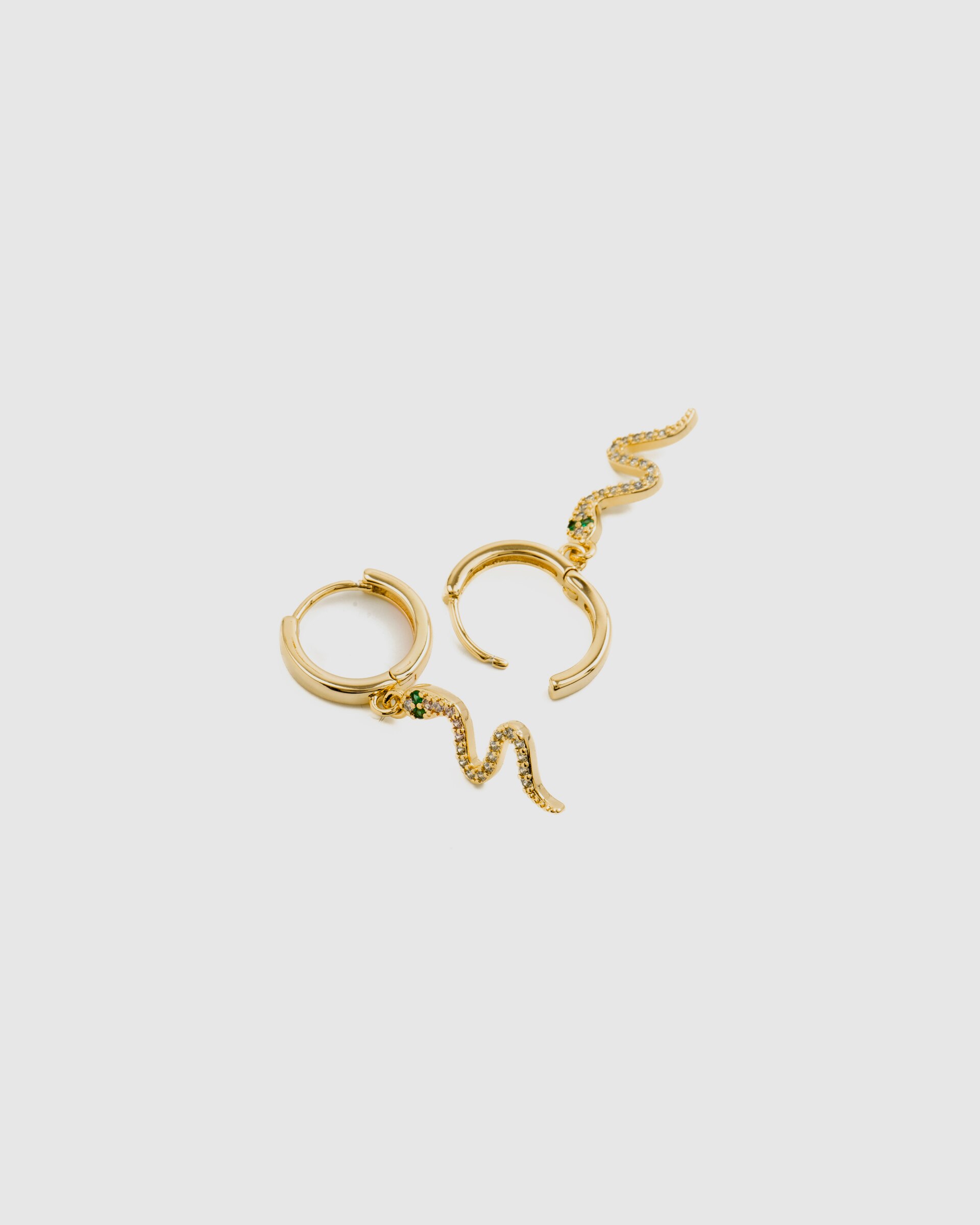 Brincos Basic Acabados em Ouro Amarelo de 18 Quilates com Zirconita Brilhante Ouro-5