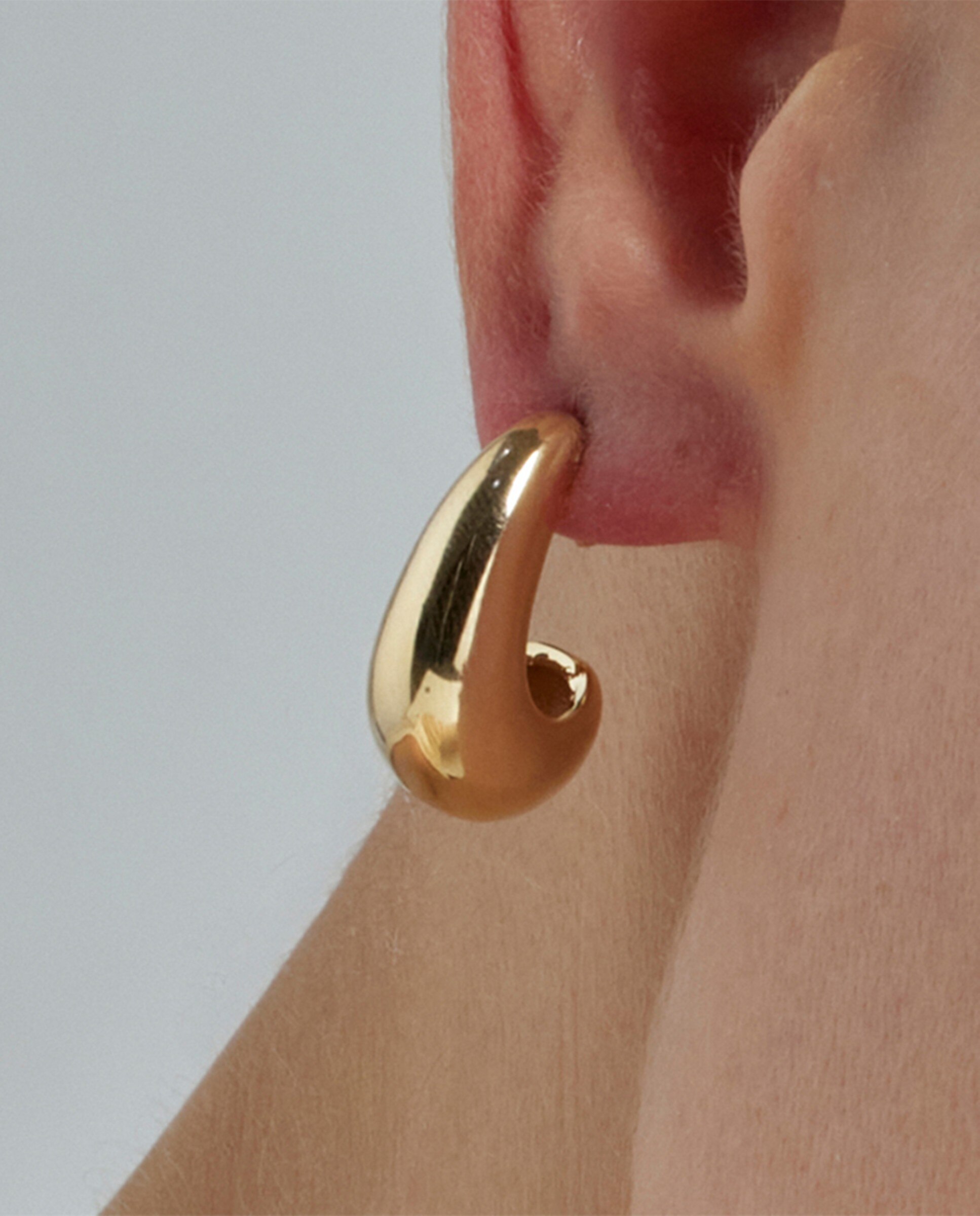 Brincos Basic Acabados em Ouro de 18 Quilates Dourado-4