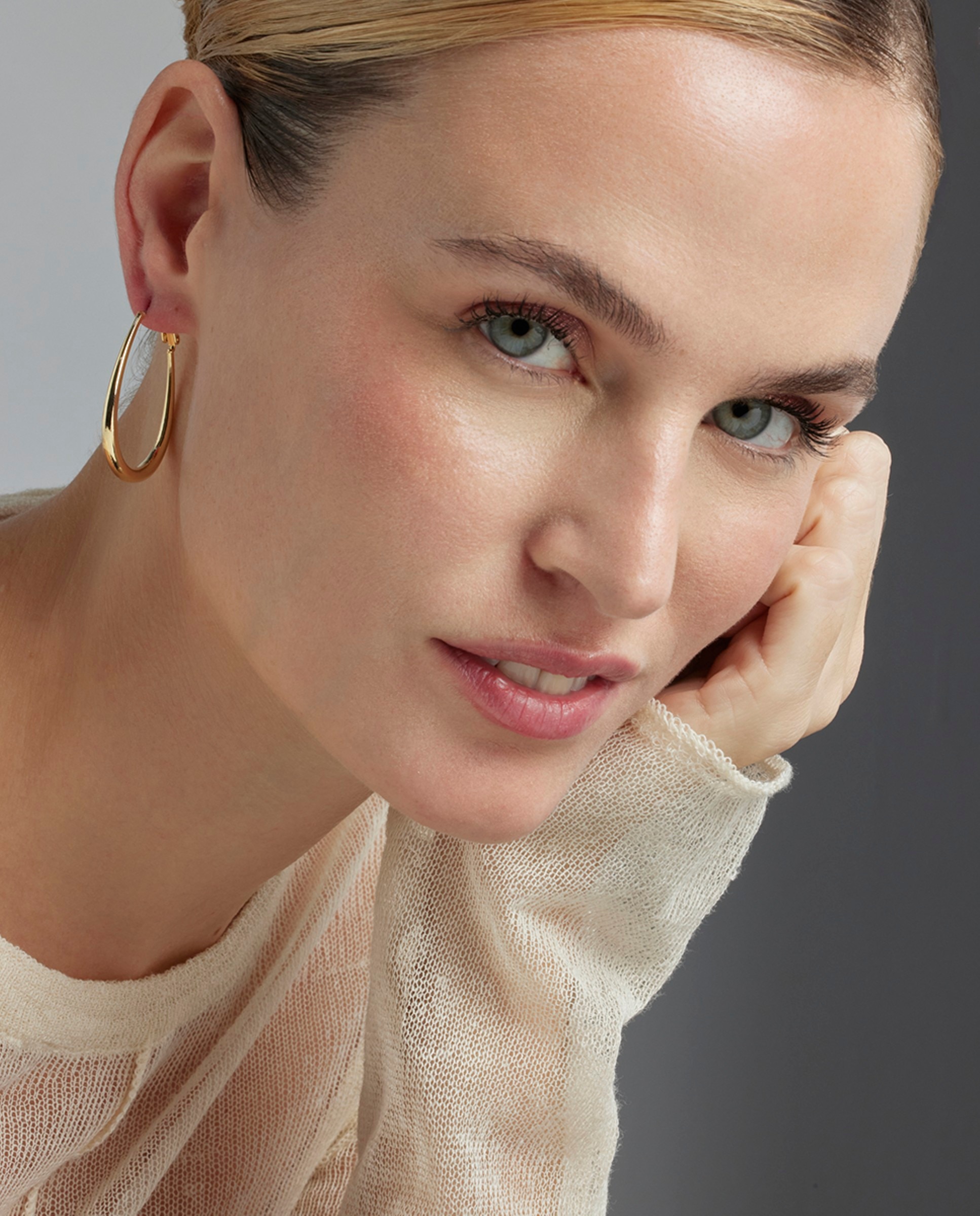 Brincos Basic com Acabamento em Ouro de 18 Quilates Dourado-2