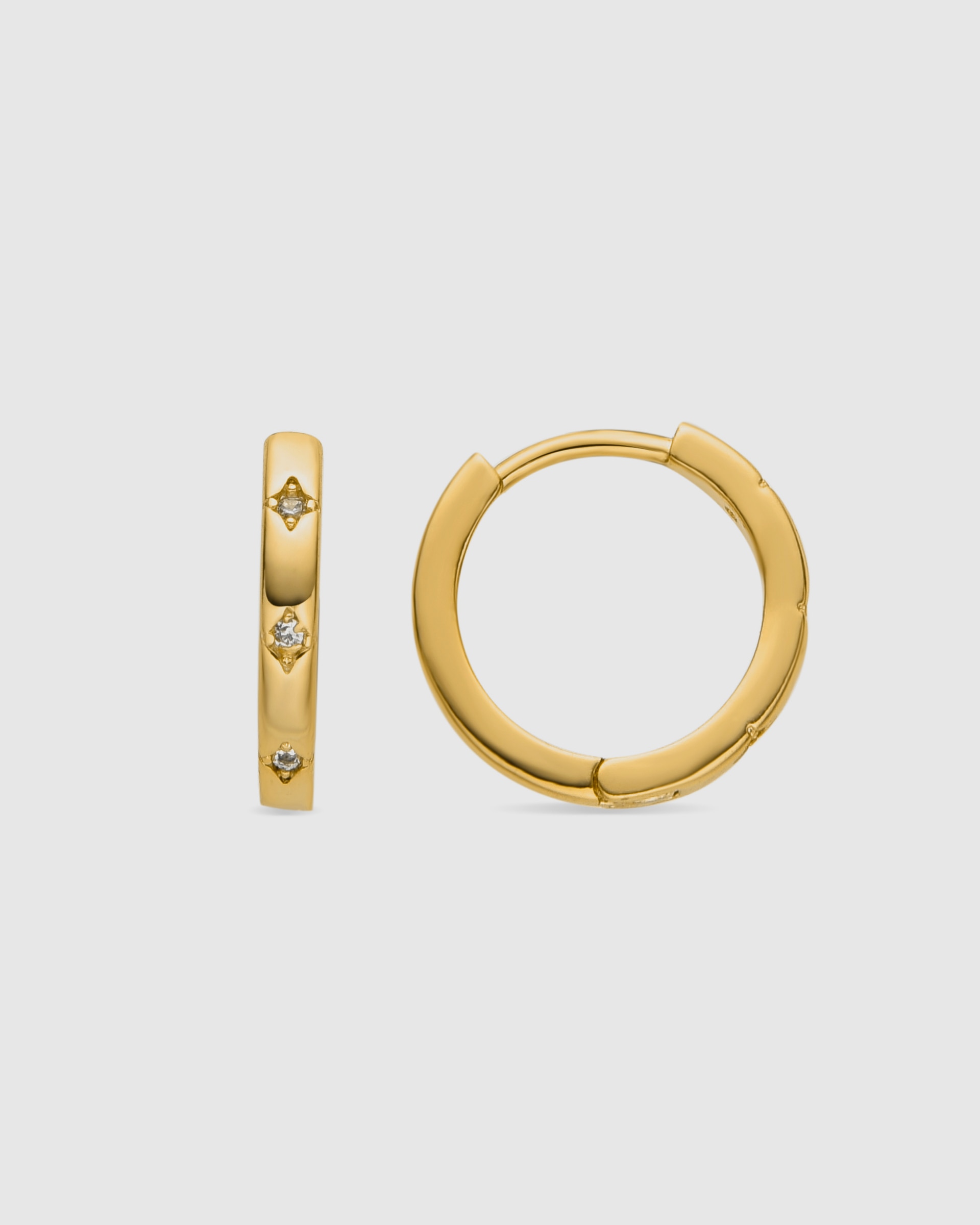 Imagem 0 de Brincos Africa com Acabamentos em Ouro Amarelo de 18k com Zirconita Brilhante