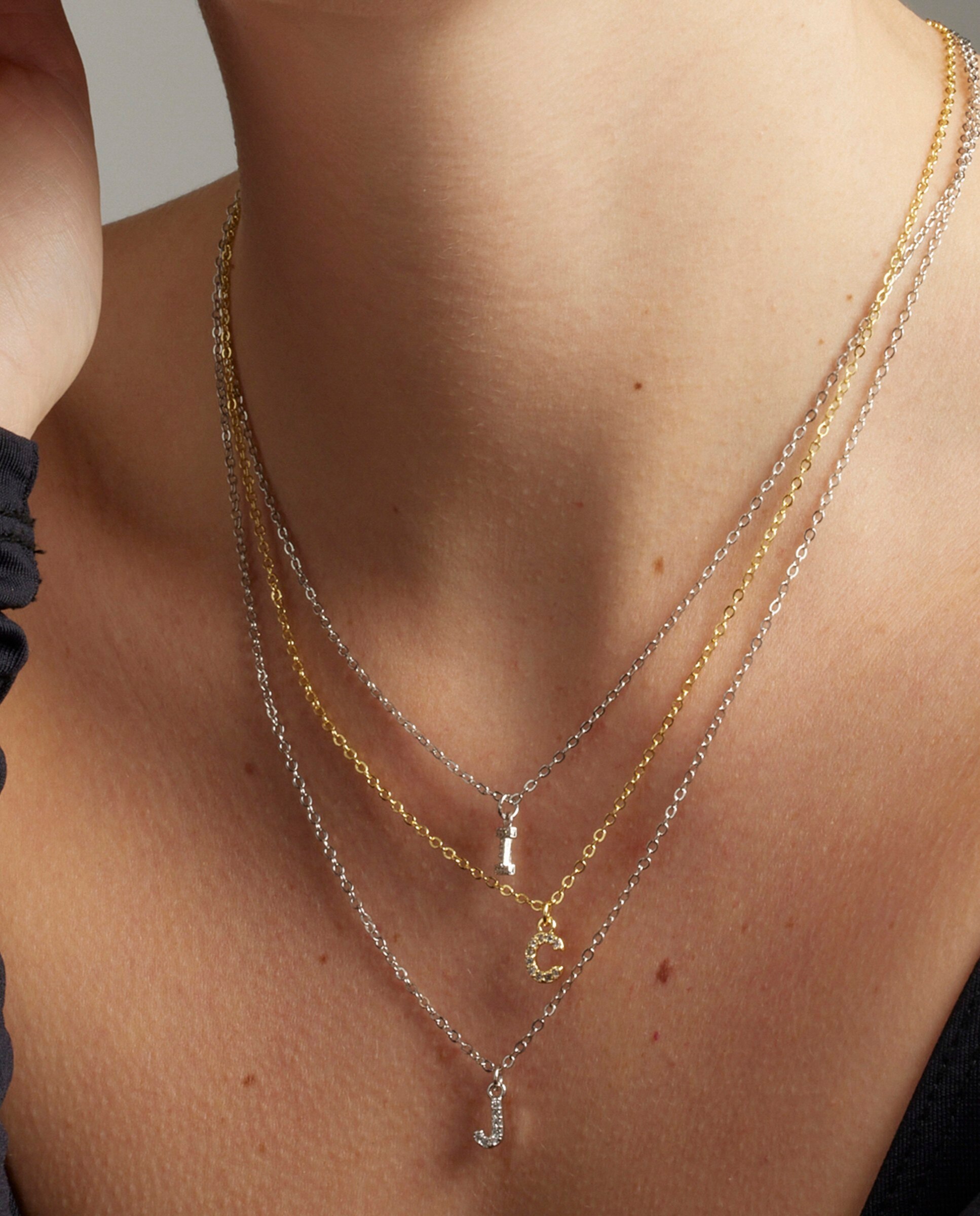 Colar Letras com Acabamento em Ouro Amarelo de 18 Quilates com Zirconita Brilhante Branco-3