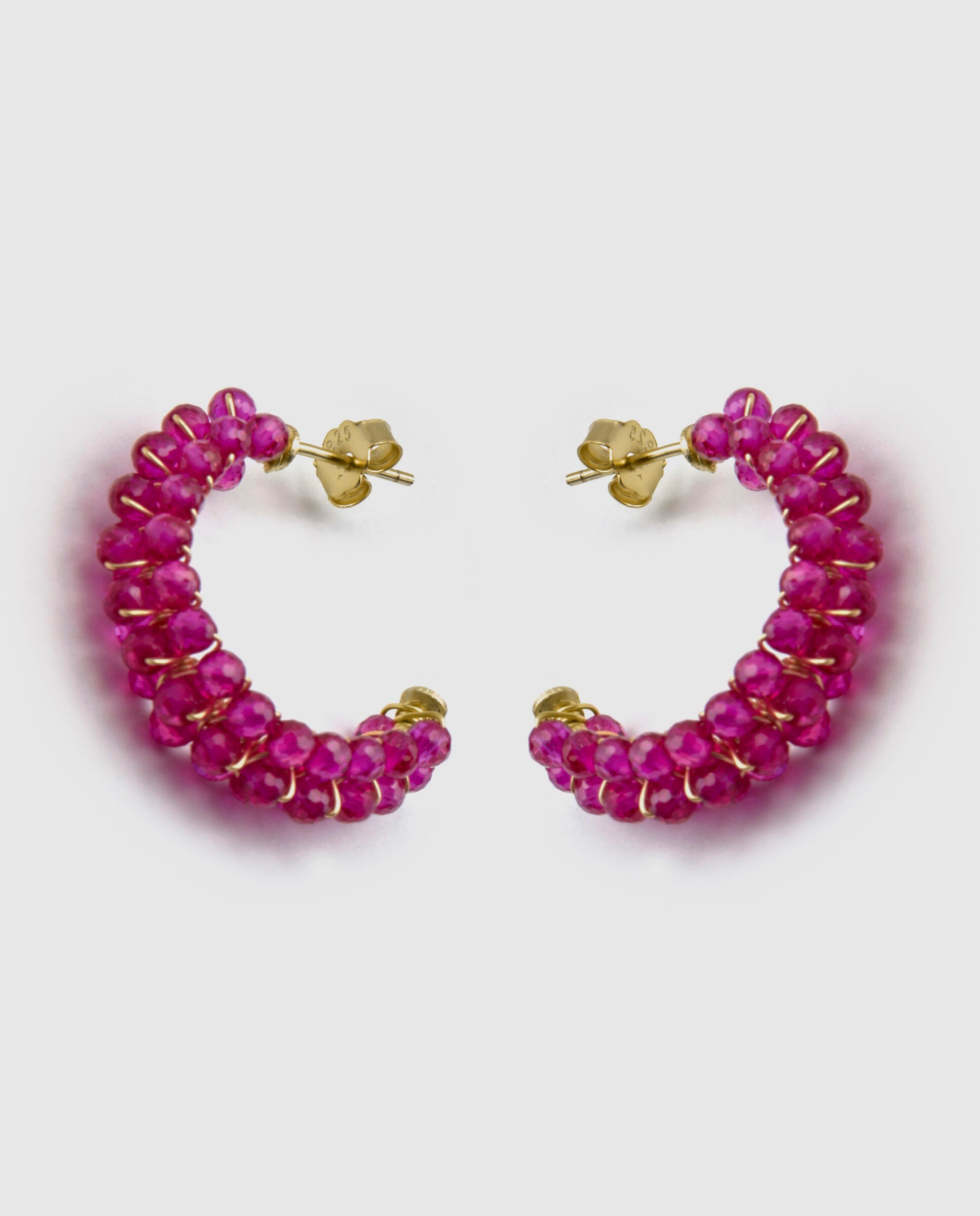 Brincos de Argola Trendy de Prata de Lei 925 com Acabamento em Ouro Amarelo de 18 Quilates e Cristal Rosa Vermelho-3
