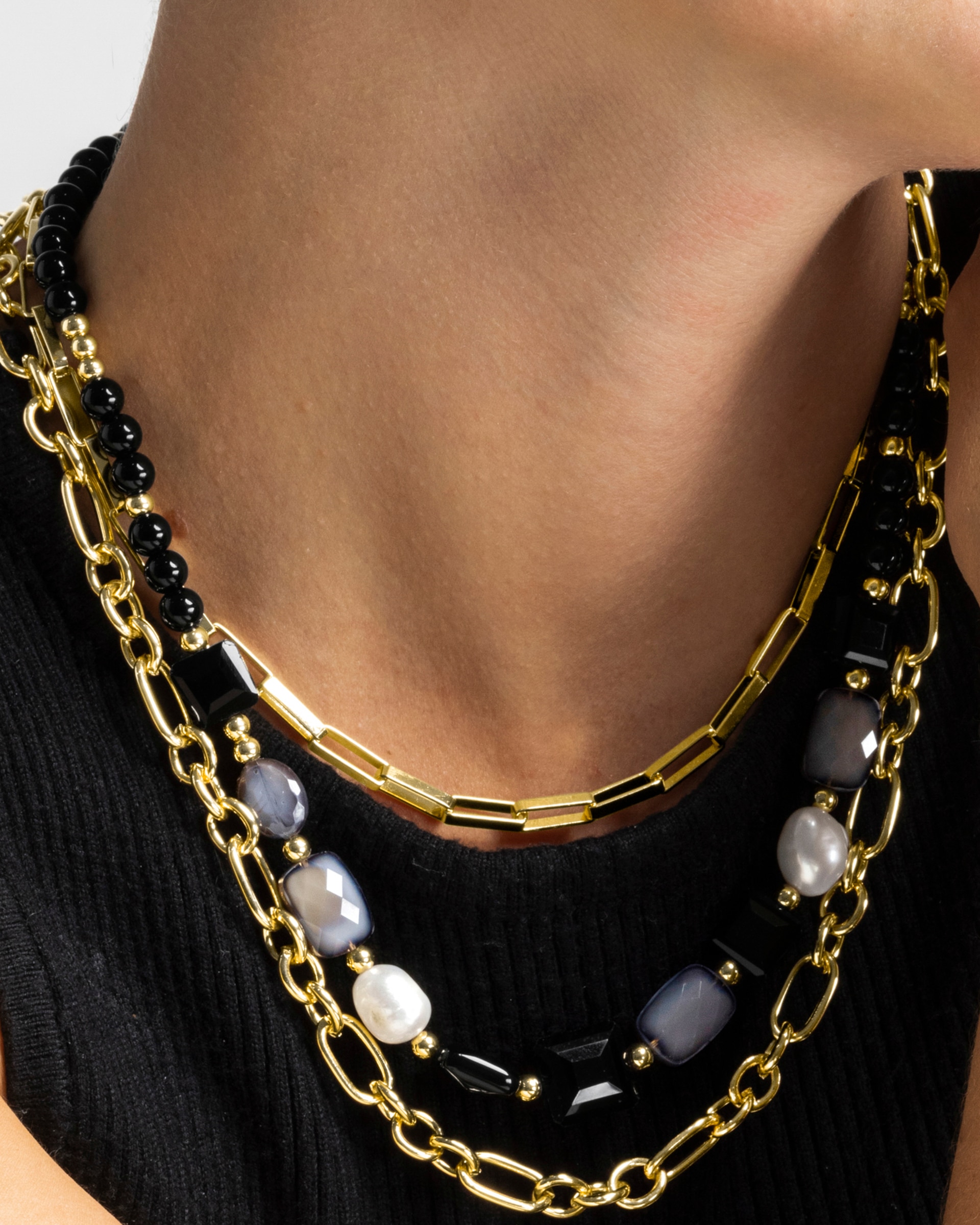 Colar Boho com Acabamento em Ouro Amarelo de 18 Quilates e Resina Preta Ouro-3