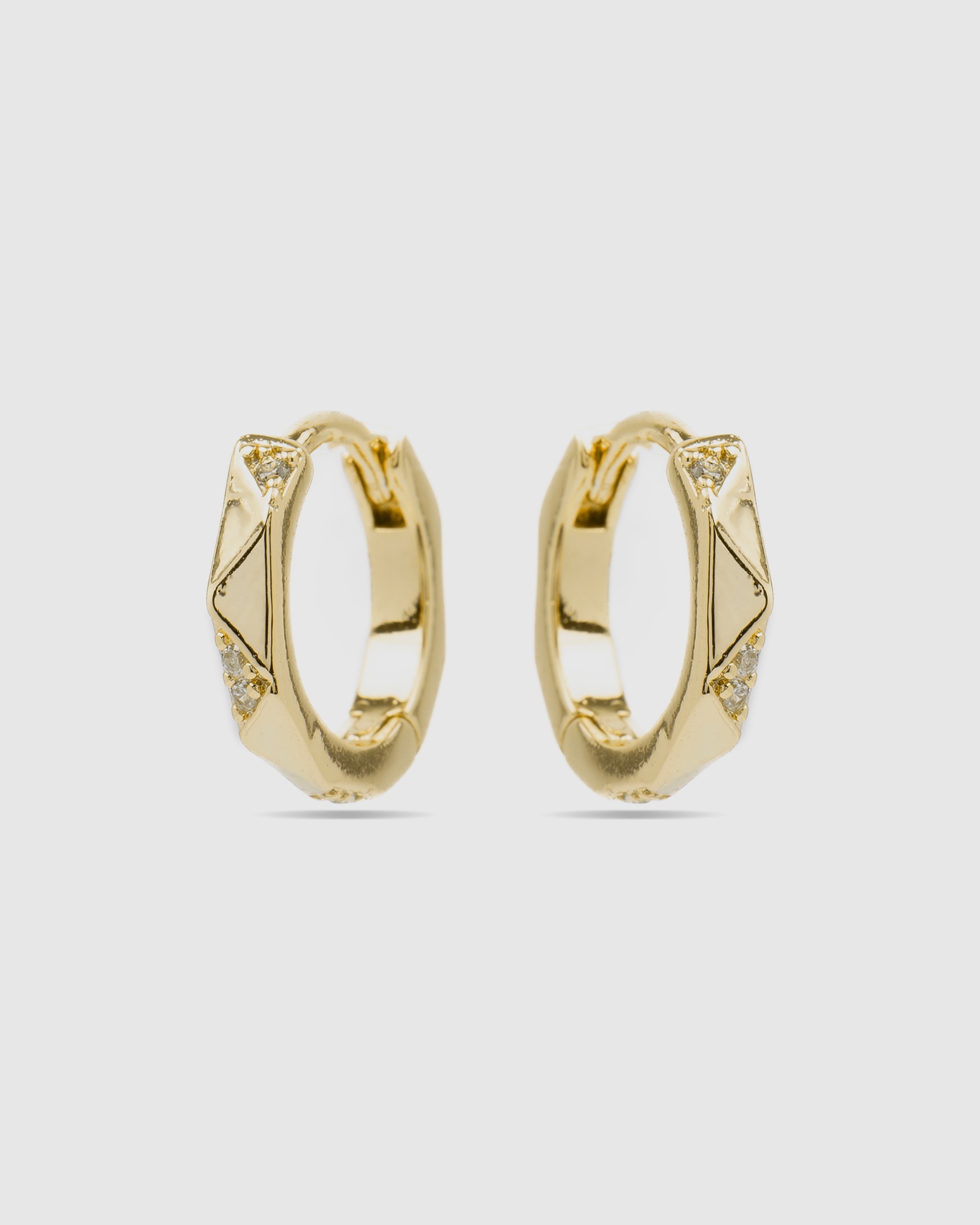 Brincos de Argola Basic Acabados em Ouro Amarelo de 18 Quilates com Zircônia Brilhante Ouro-3