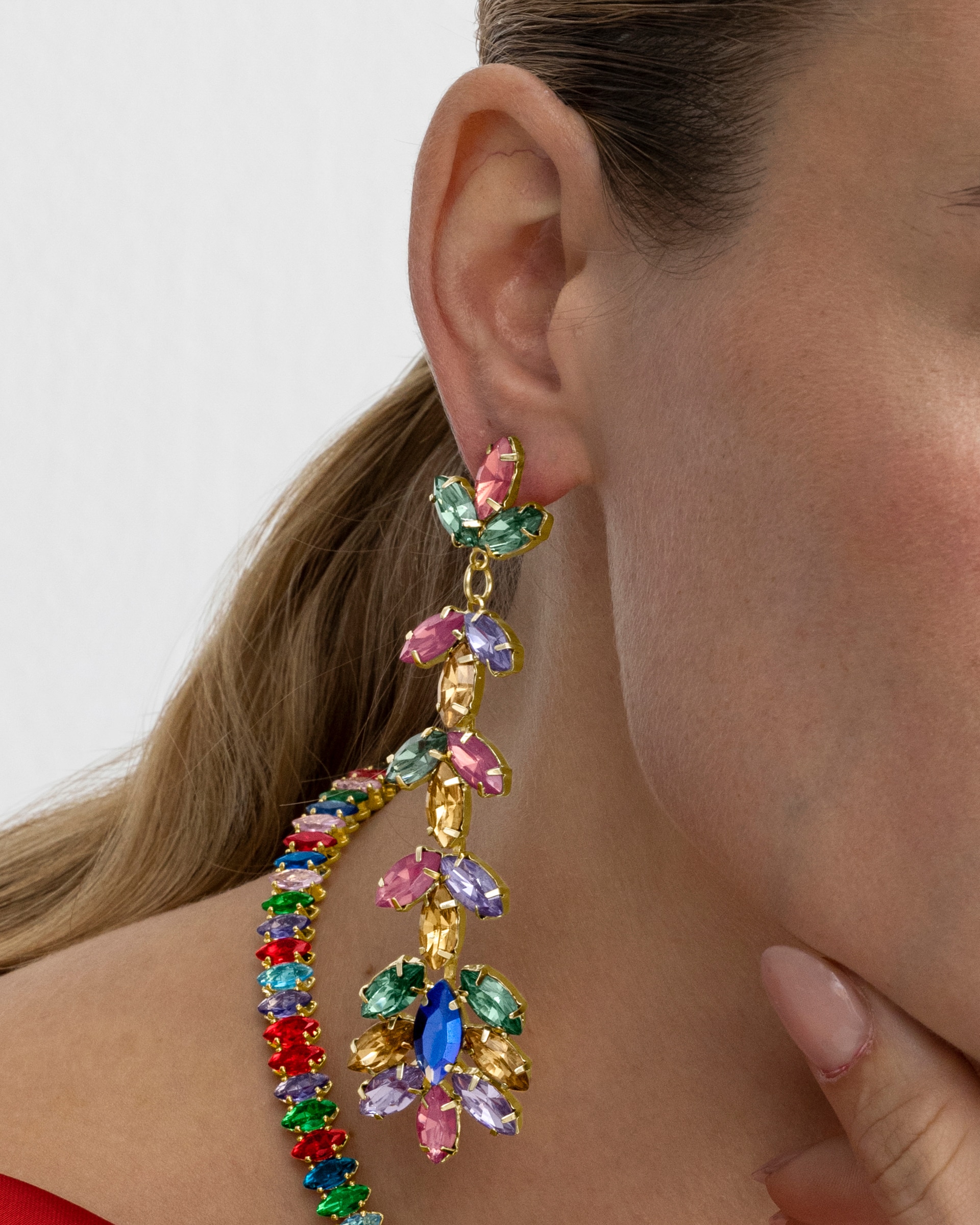 Brincos África Acabados em Ouro Amarelo de 18 Quilates com Cristal Multicolor Ouro-3
