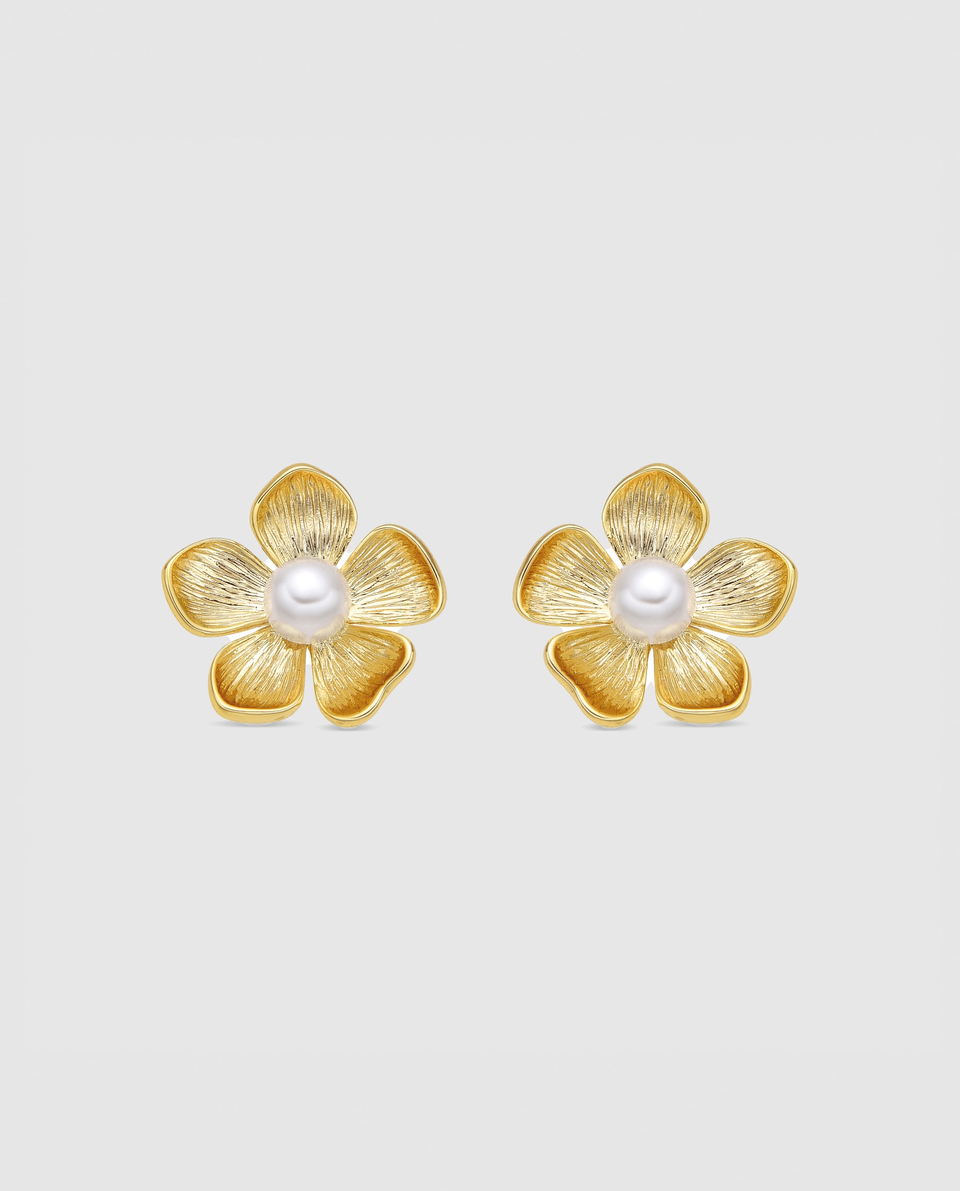 Imagem 0 de Brincos Essential África com Acabamentos em Ouro Amarelo de 18k com Pérola Branca