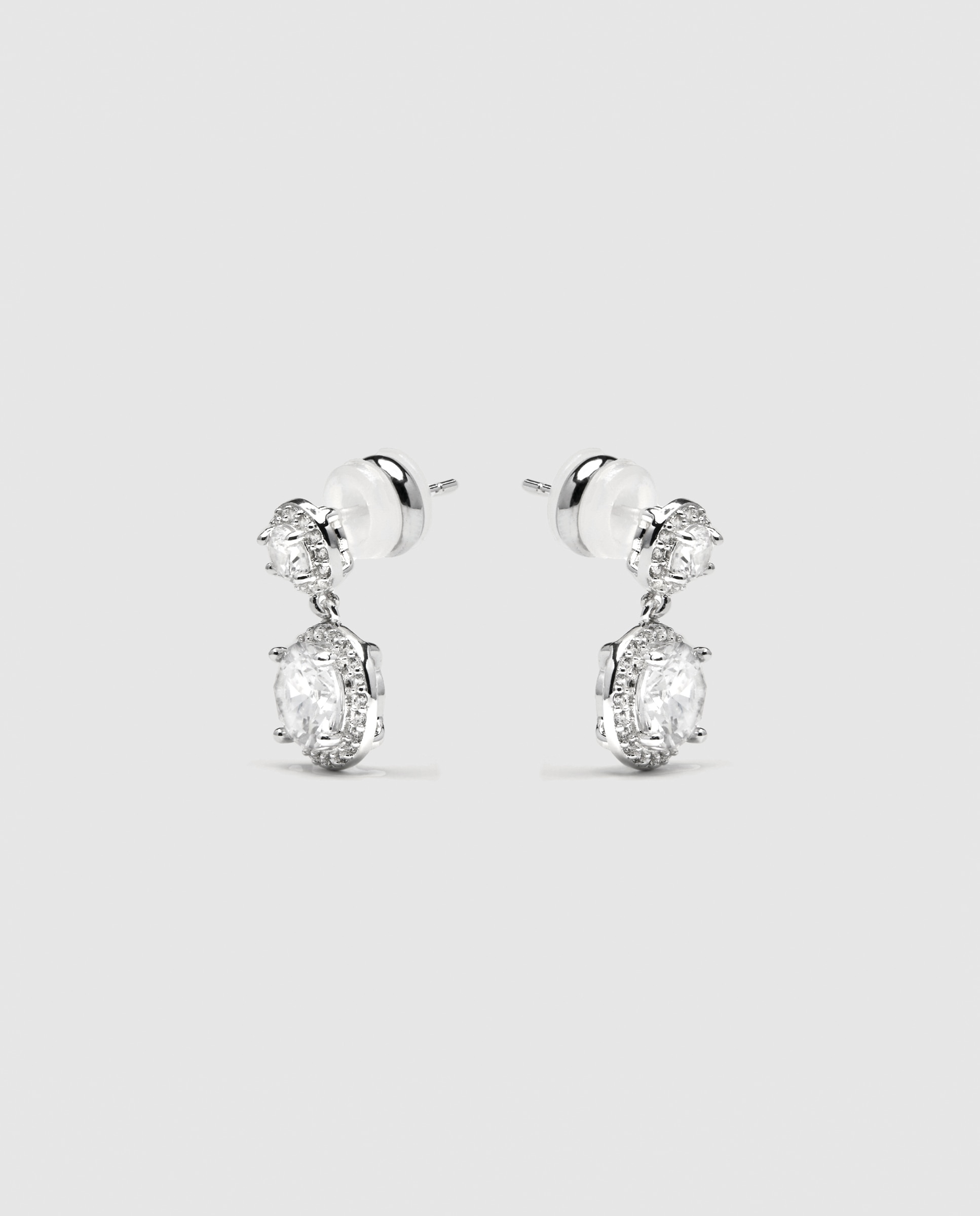 Brincos de Argola Essential África com Acabamentos em Ródio e Zirconita Brilhante Prata-3