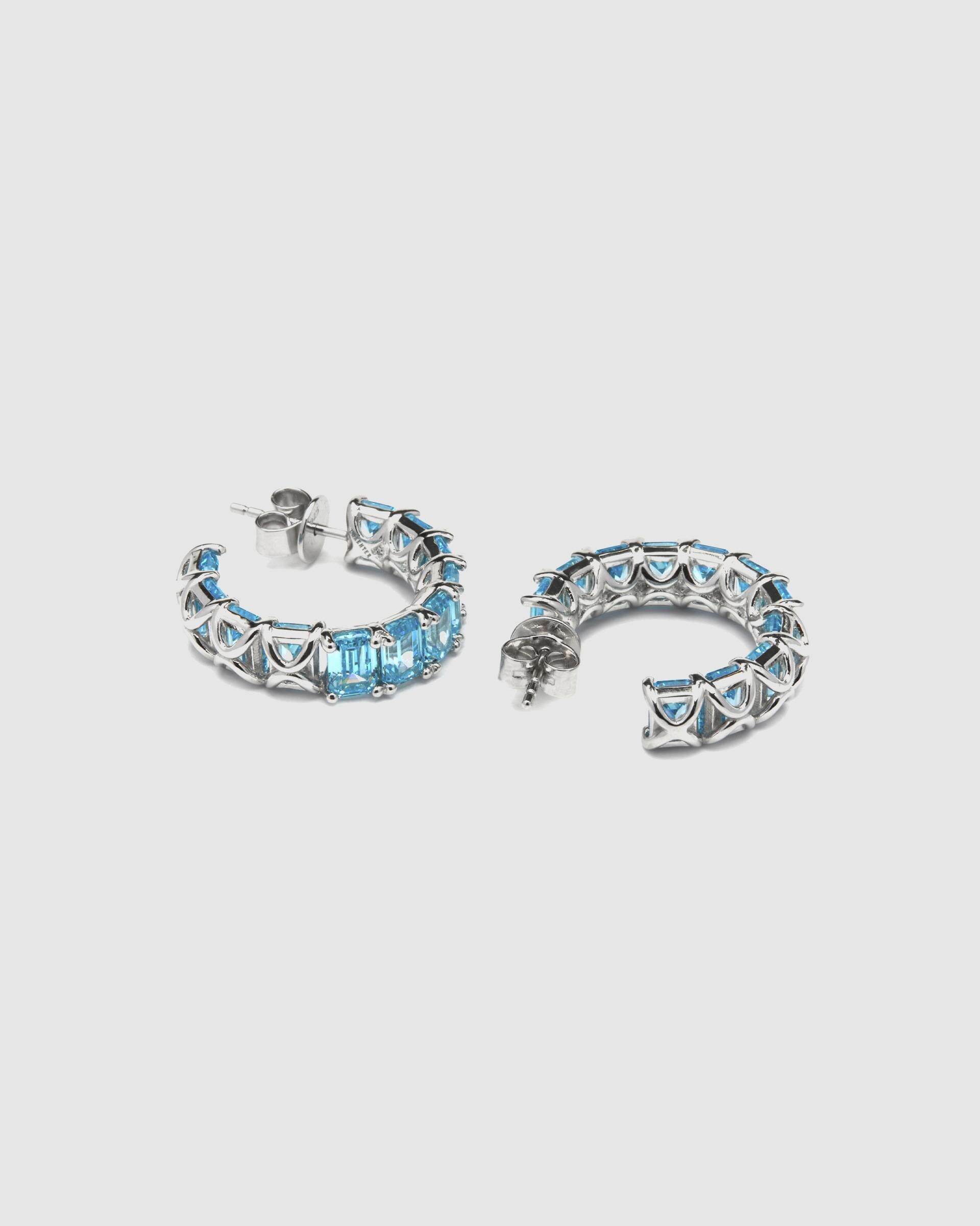 Brincos de Argola Atelier de Prata de Lei 925 com Acabamento em Ródio e Zirconita Topázio Azul Azul-celeste-5