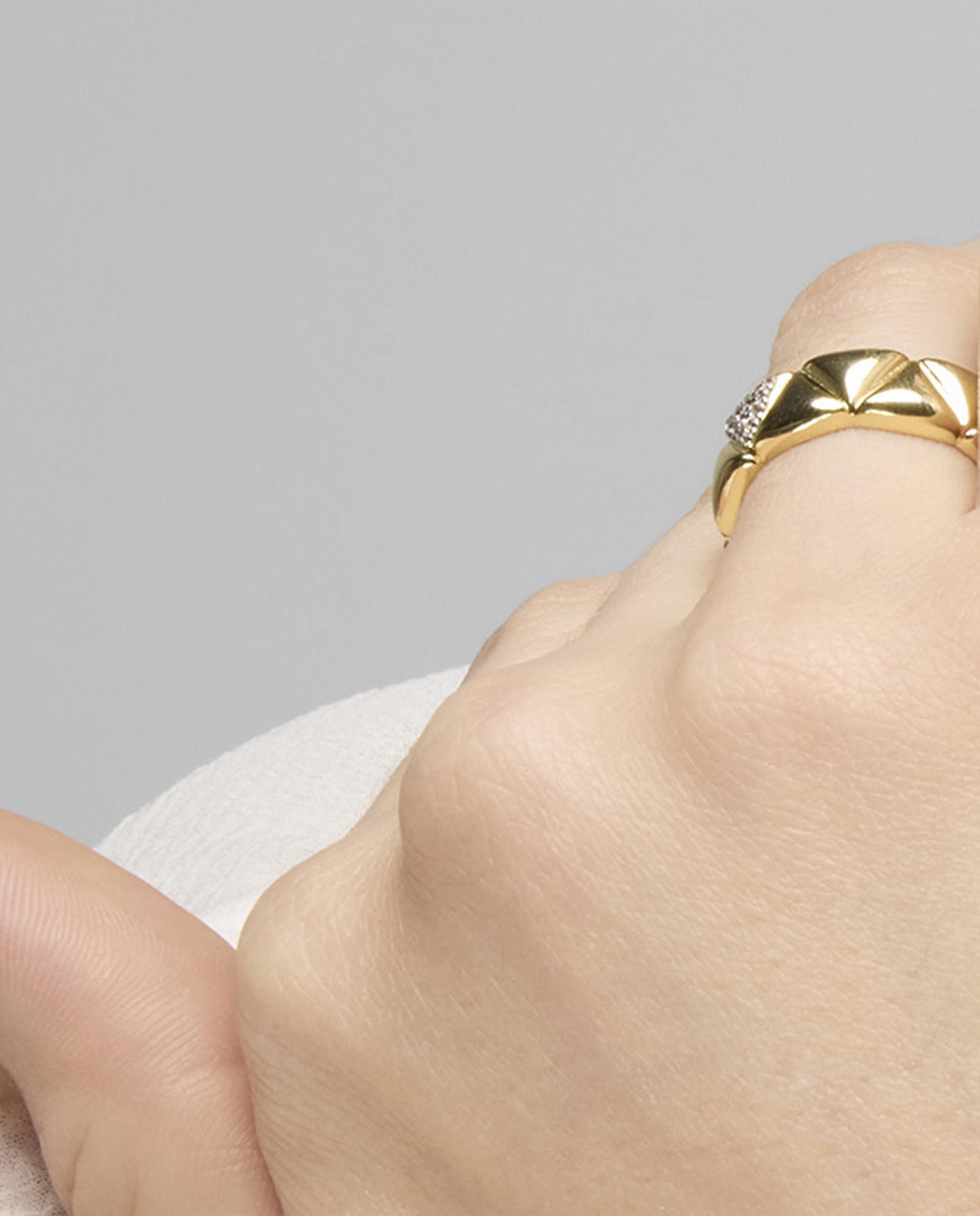 Anel Momentos para Brilhar de Prata de Lei 925 com Acabamento em Ouro de 18 Quilates e Zirconita Brilhante Ouro-4