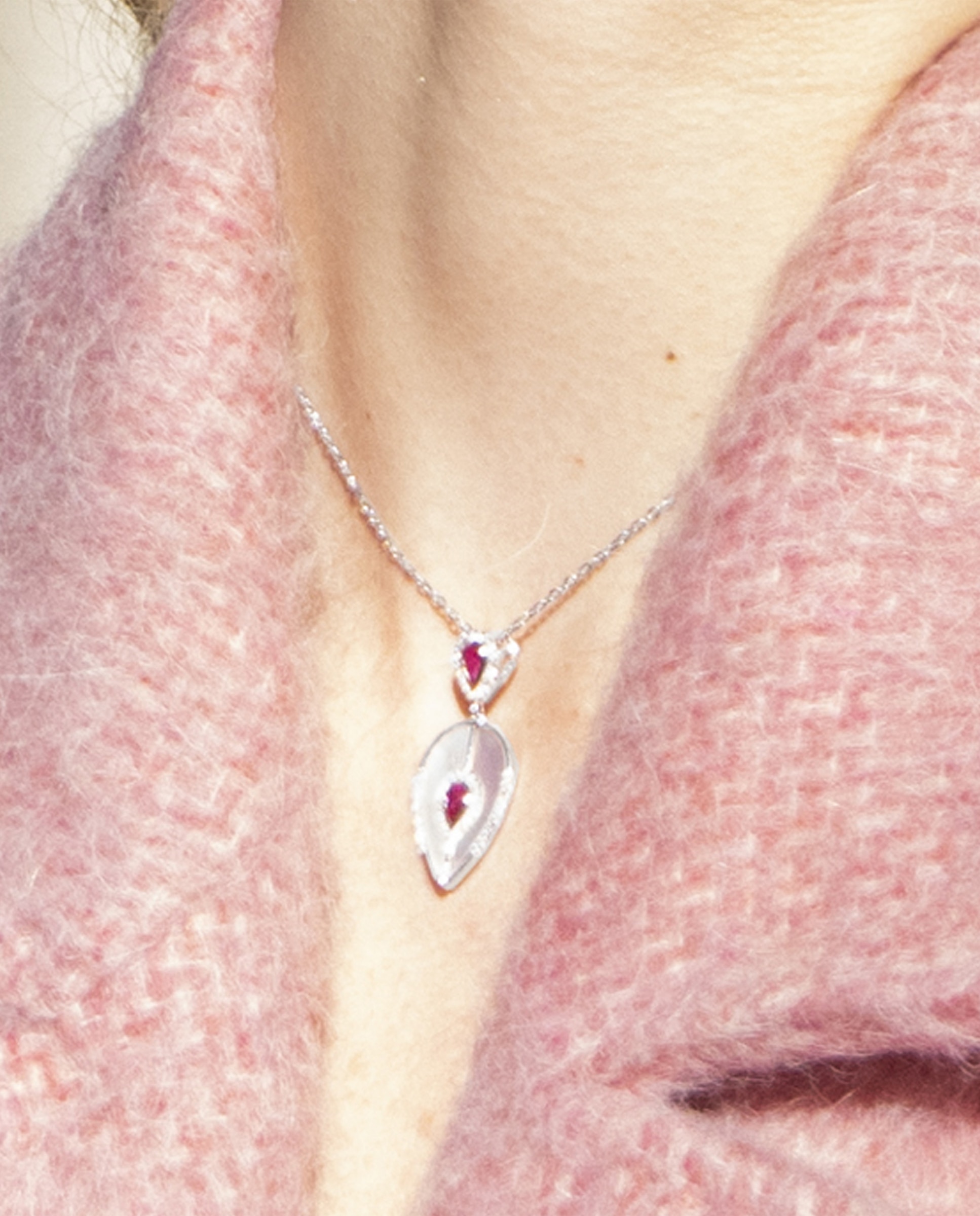 Colar Atelier de Prata de Lei 925 com Acabamento em Ródio e Quartzo Hidrotermal Cereja Prata-4