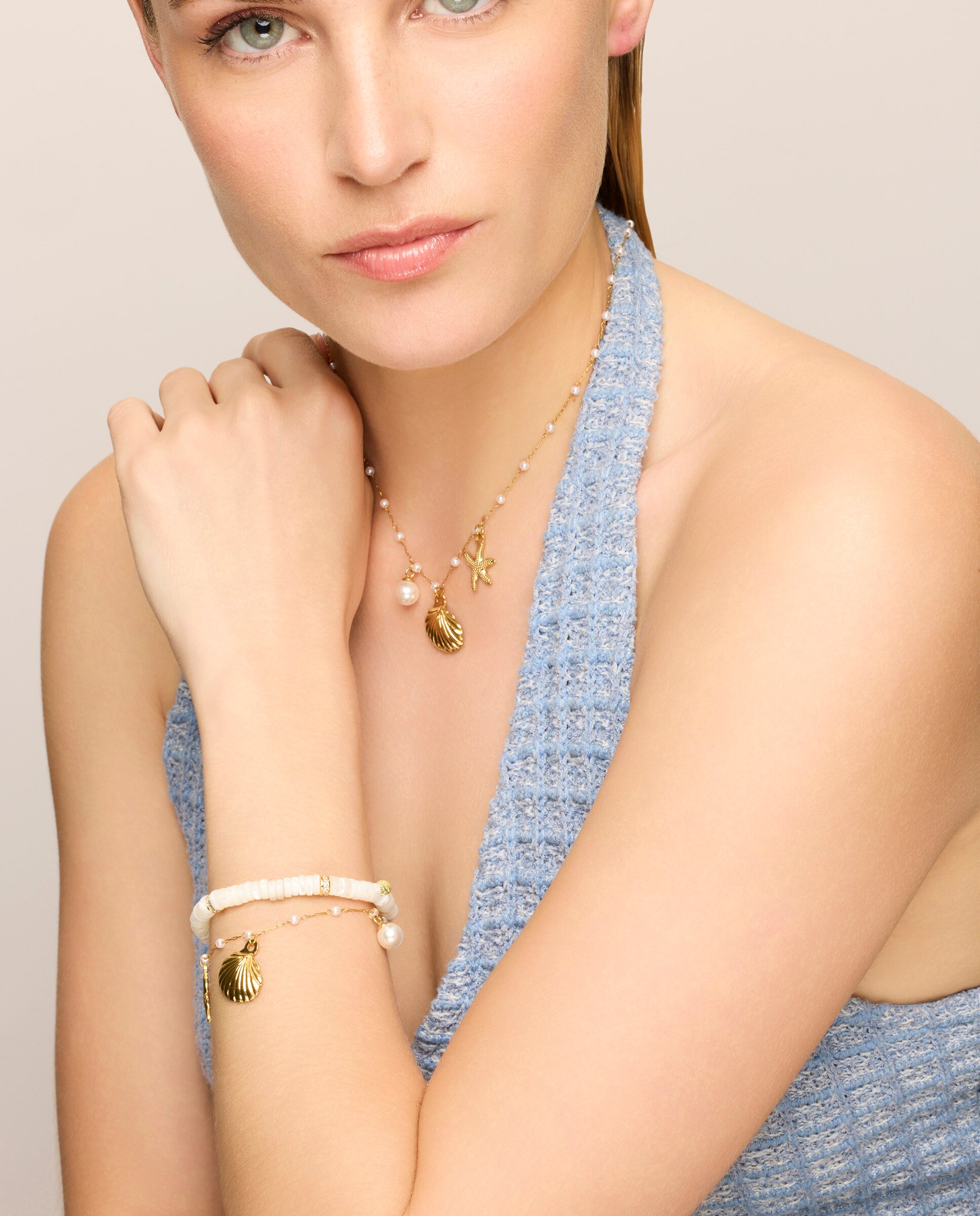 Pulseira Trendy de Prata de Lei 925 Acabada em Ouro de 18 Quilates com Madrepérola Branca com Charms Ouro / Prata-2