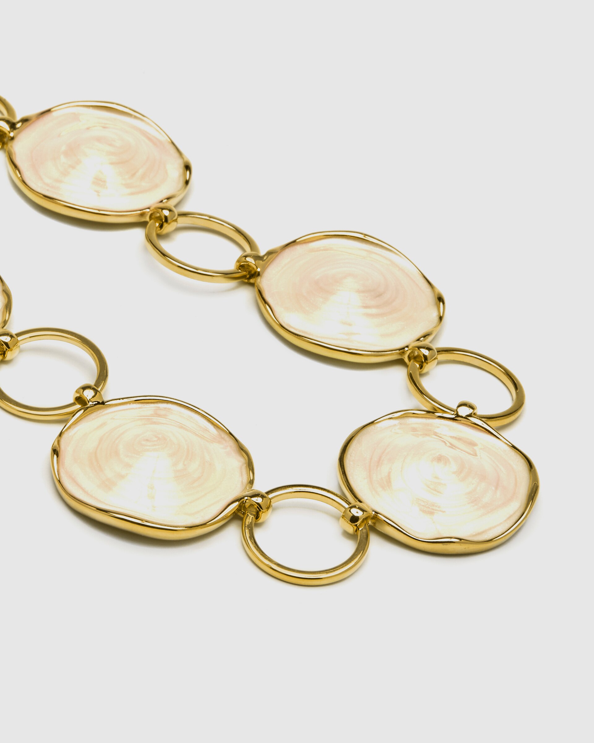 Colar África com Acabamento em Ouro de 18 Quilates e Lacado Branco Ouro-6