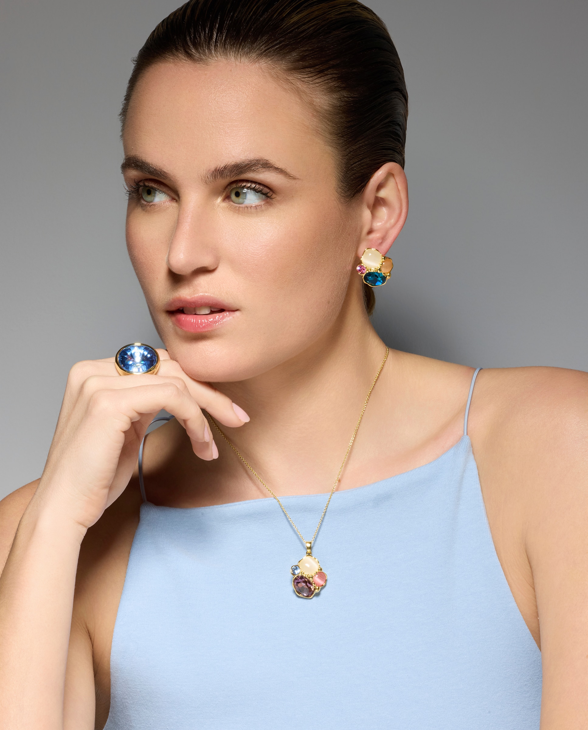 Brincos África com Acabamentos em Ouro de 18 Quilates com Zirconita Esmeralda Azul-3
