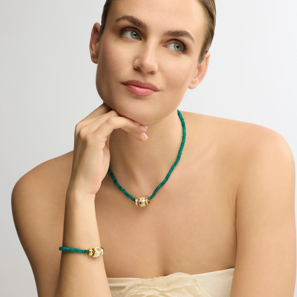 Pulseira de Corrente Boho Acabada em Ouro de 18 Quilates com Jade Verde Azul-2