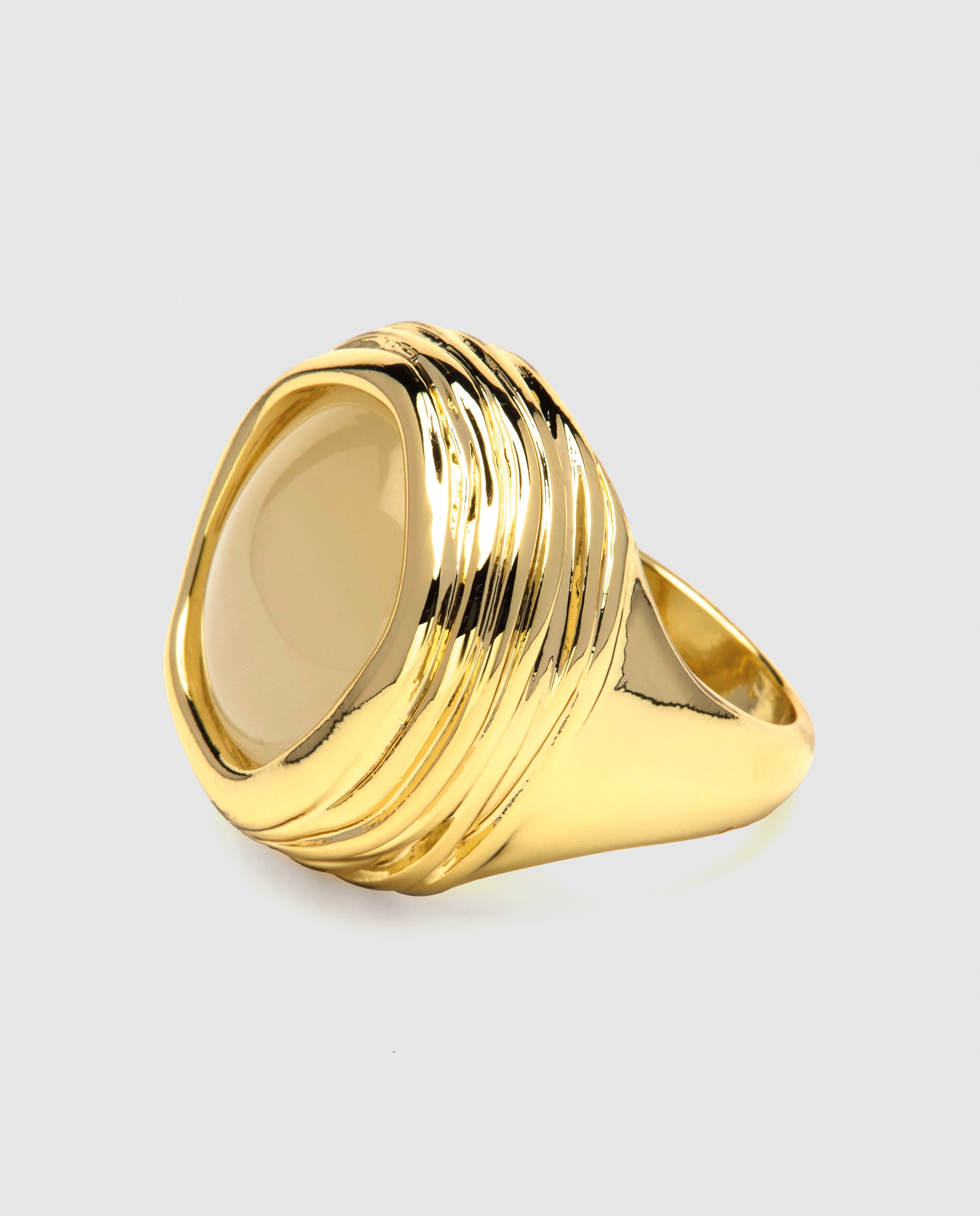 Imagem 0 de Anel Africa com Olho de Gato em Branco em Acabado em Ouro Amarelo de 18k