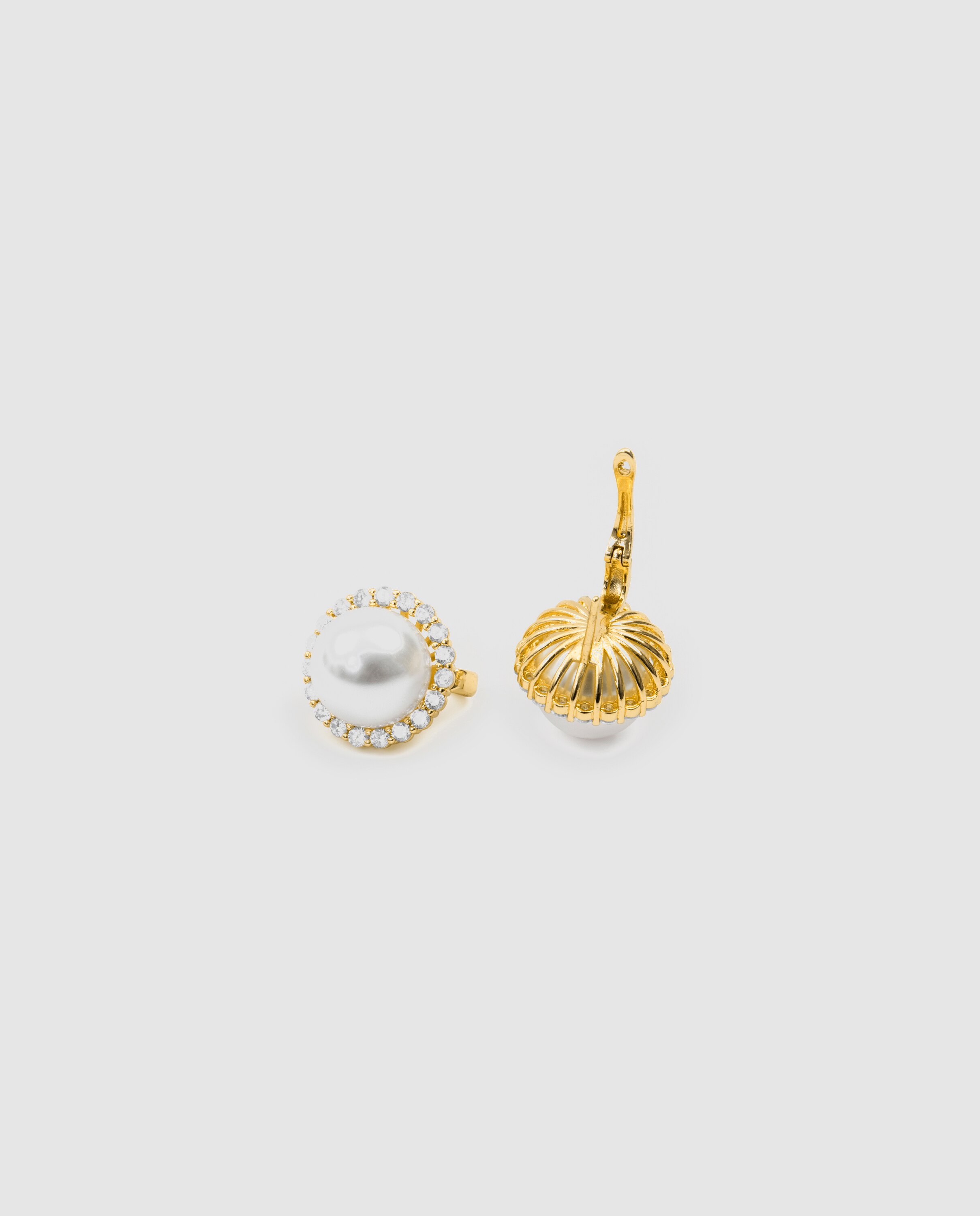 Brincos Basic Acabados em Ouro Amarelo de 18 Quilates com Pérola Branca Prata-6