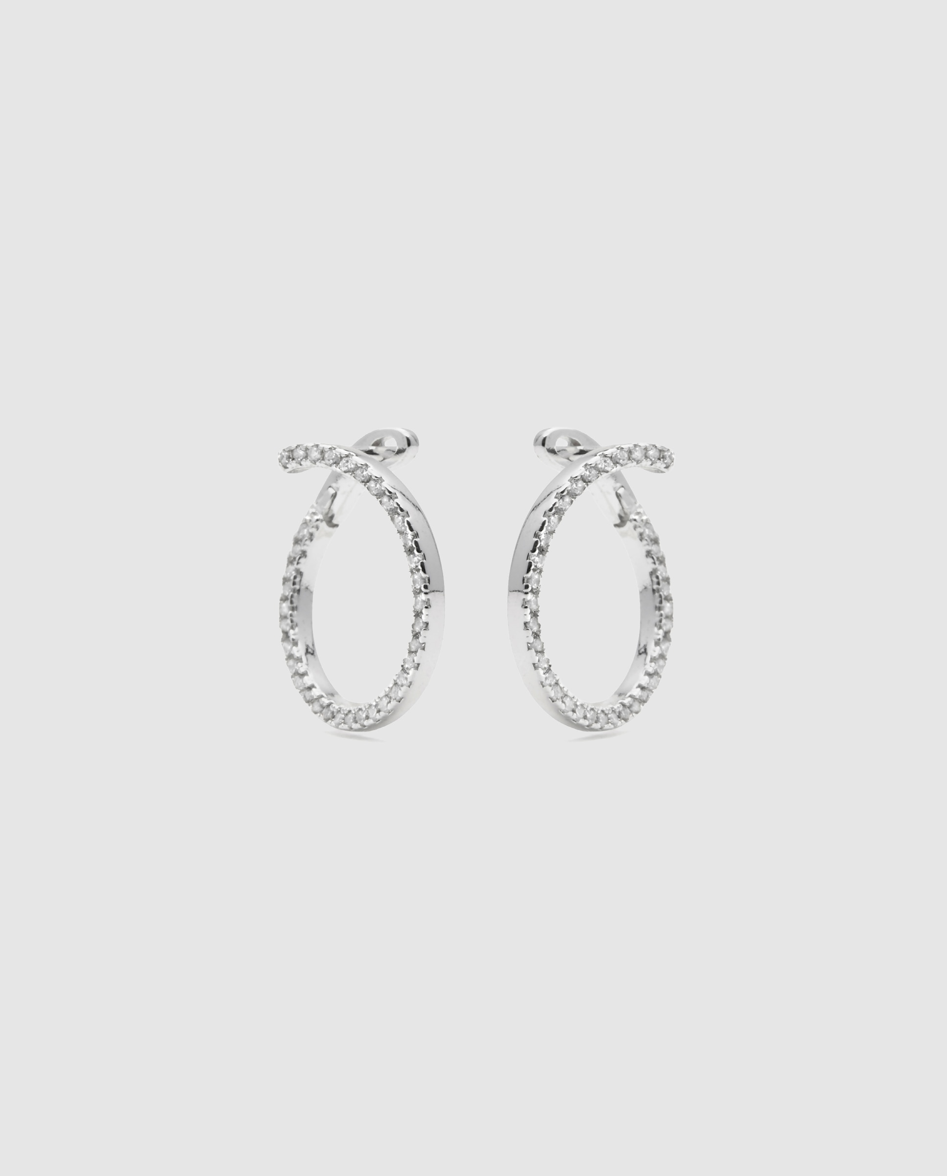 Brincos de Argola Basic Acabados em Prata de Lei 925 com Zirconita Brilhante Prata-3