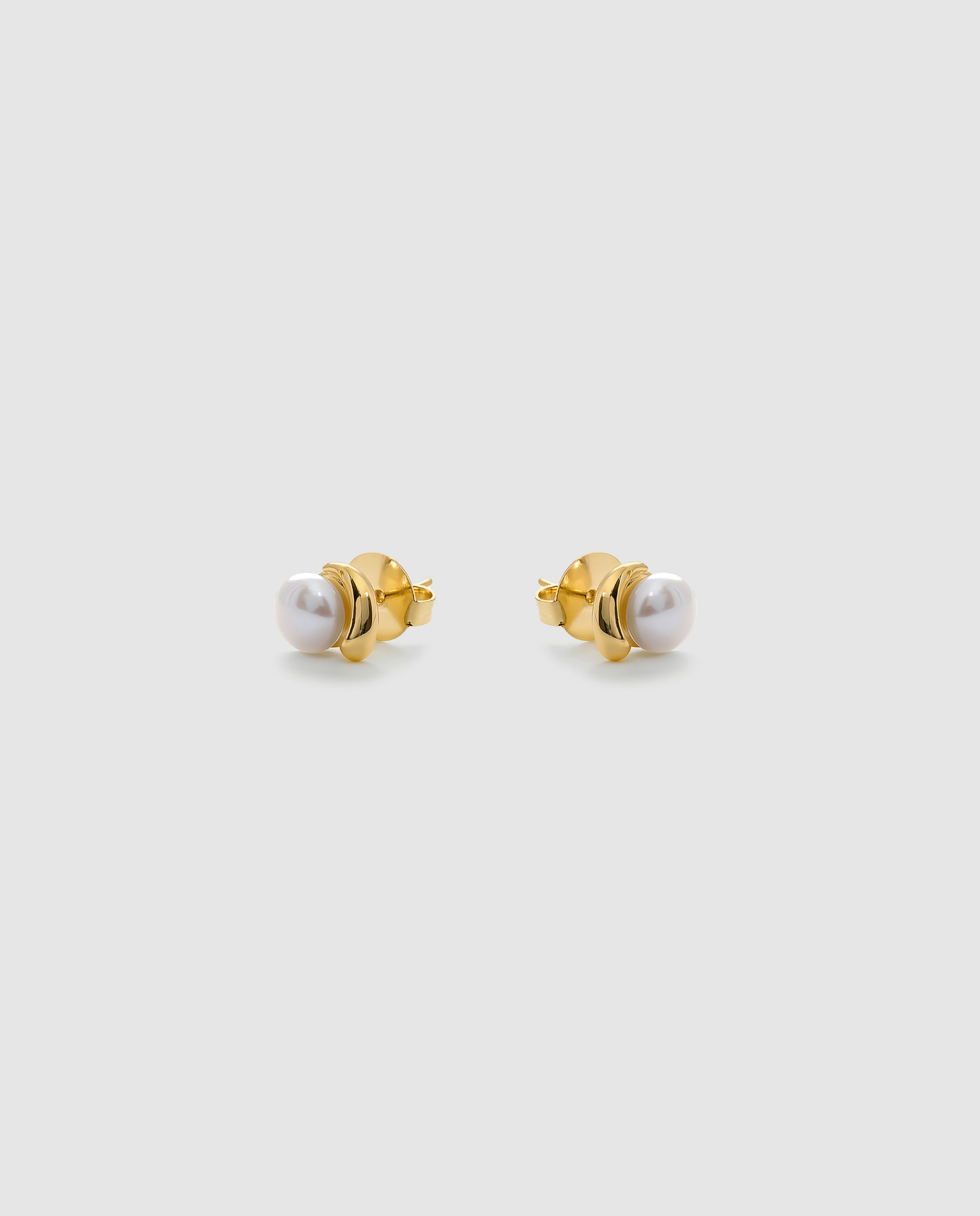 Brincos Basic com Pérola Branca em Ouro Amarelo de 18k Dourado-2