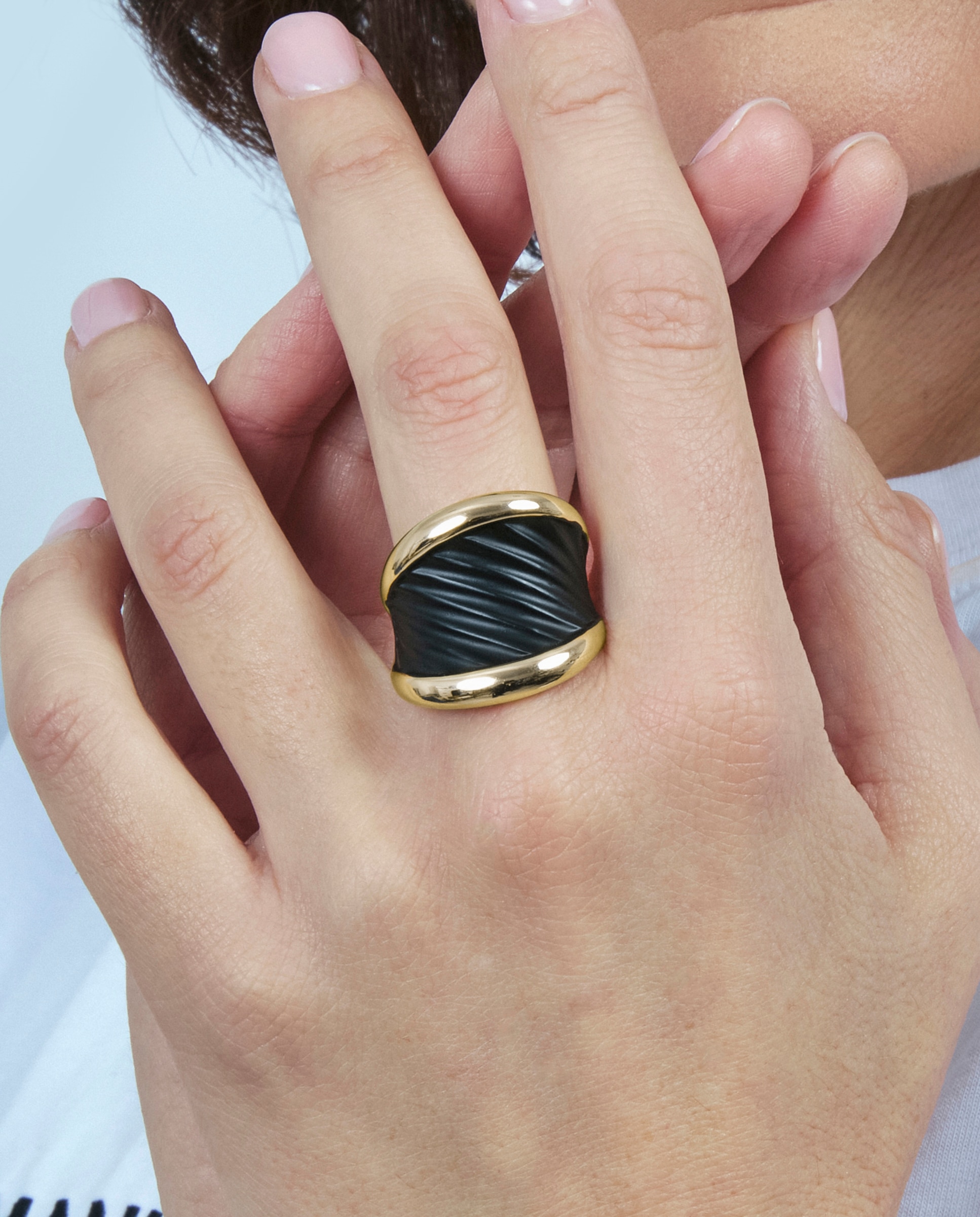 Anel Africa com Acabamento em Ouro Amarelo 18k e Lacado em Preto Preto-4