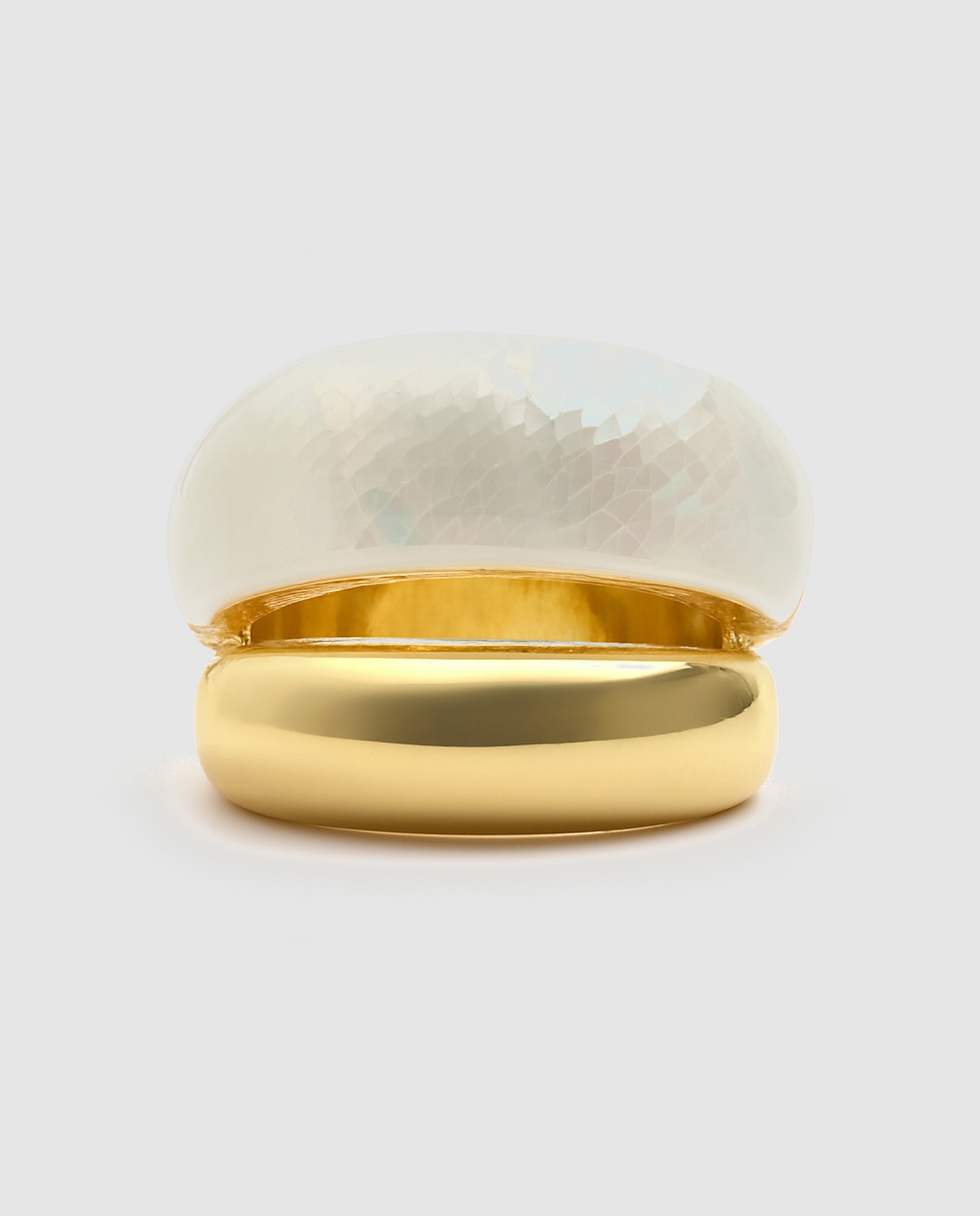 Anel Africa com Madrepérola Branca com Acabamento em Ouro Amarelo de 18k Dourado-6