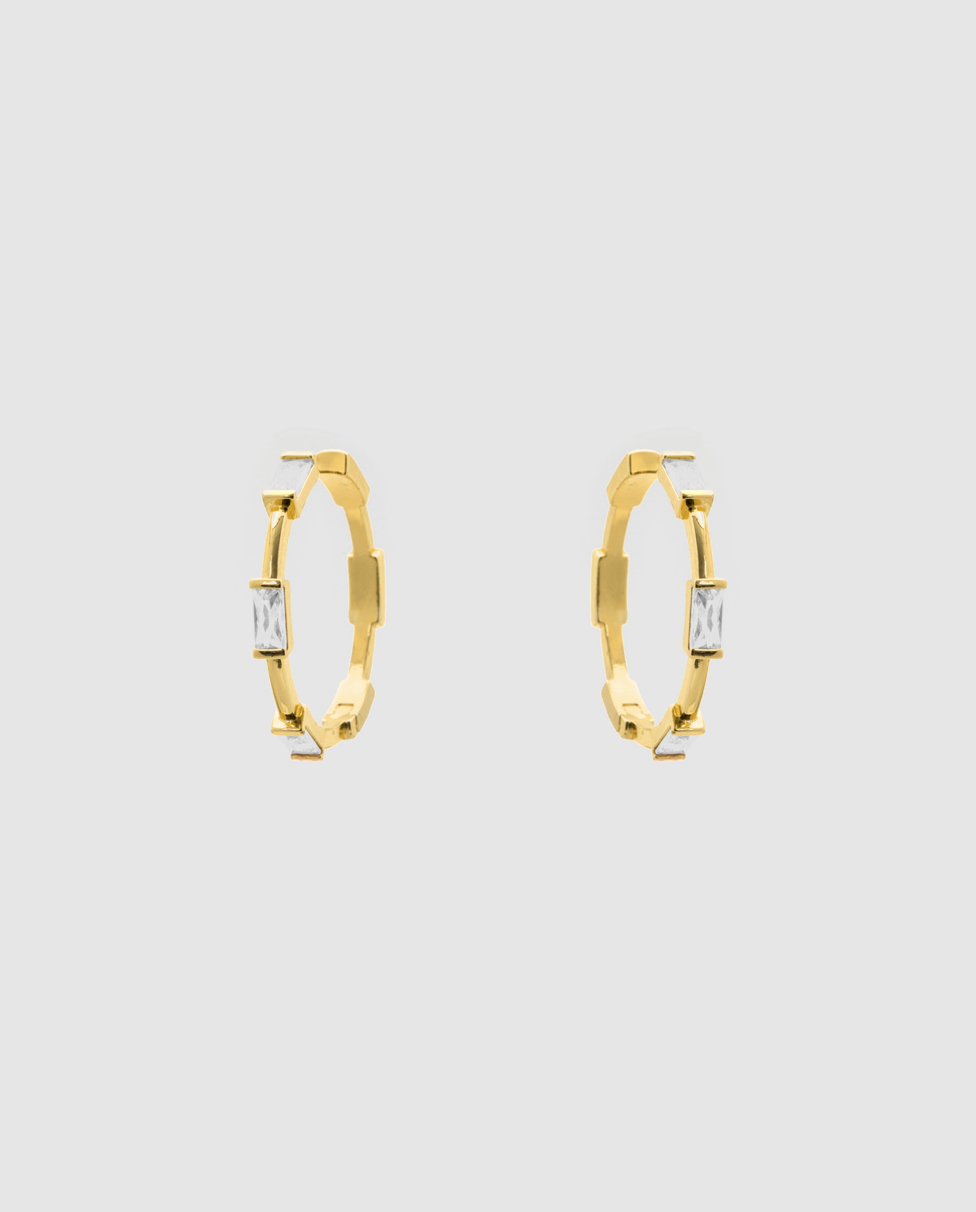 Brincos de Argola Basic com Zirconita Brilhante Acabados em Ouro Amarelo de 18k Dourado-2